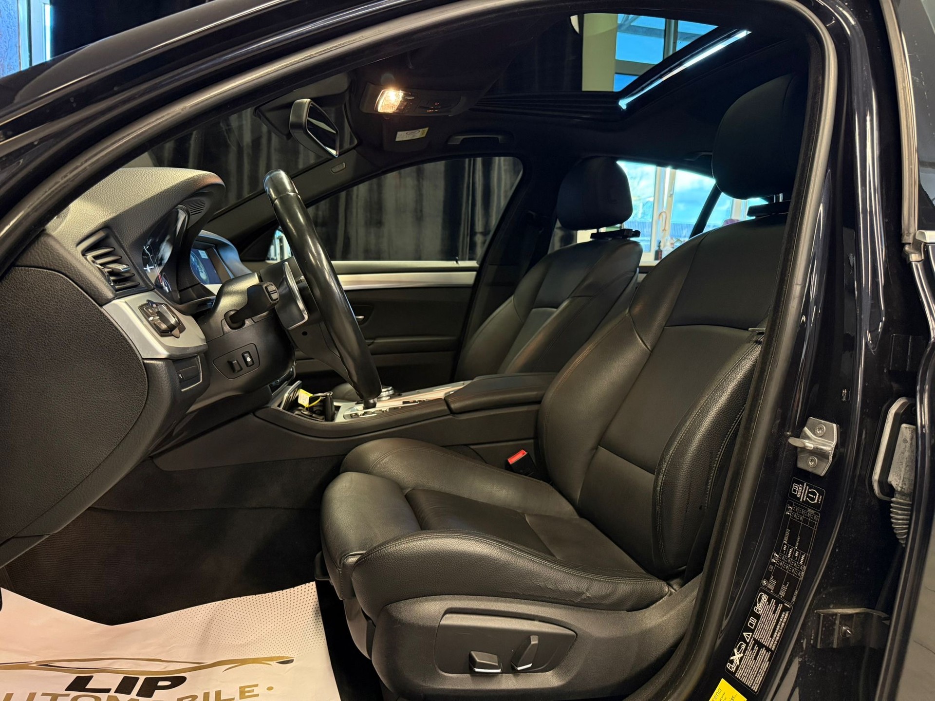 BMW 520d xDrive Steptronic M Packet-image-10