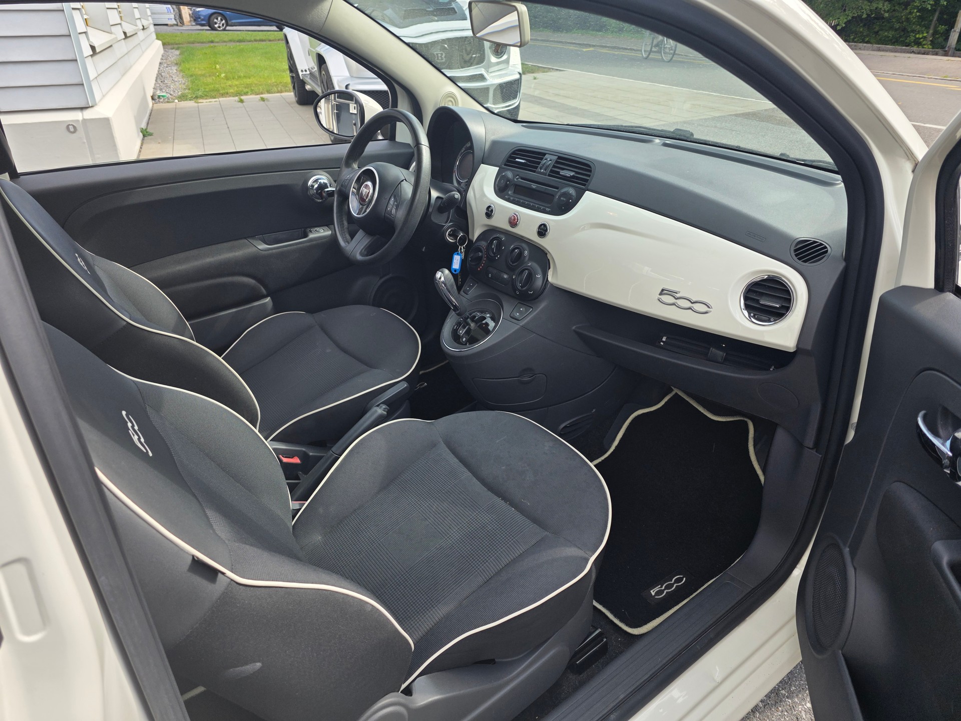 FIAT 500 1.2 Lounge Dualogic-image-7