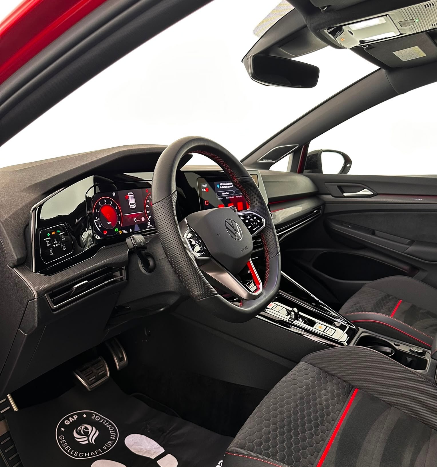 VW Golf 2.0 TSI GTI Clubsport DSG / Kings Red Metallic / Leasing ab 299.--image-8