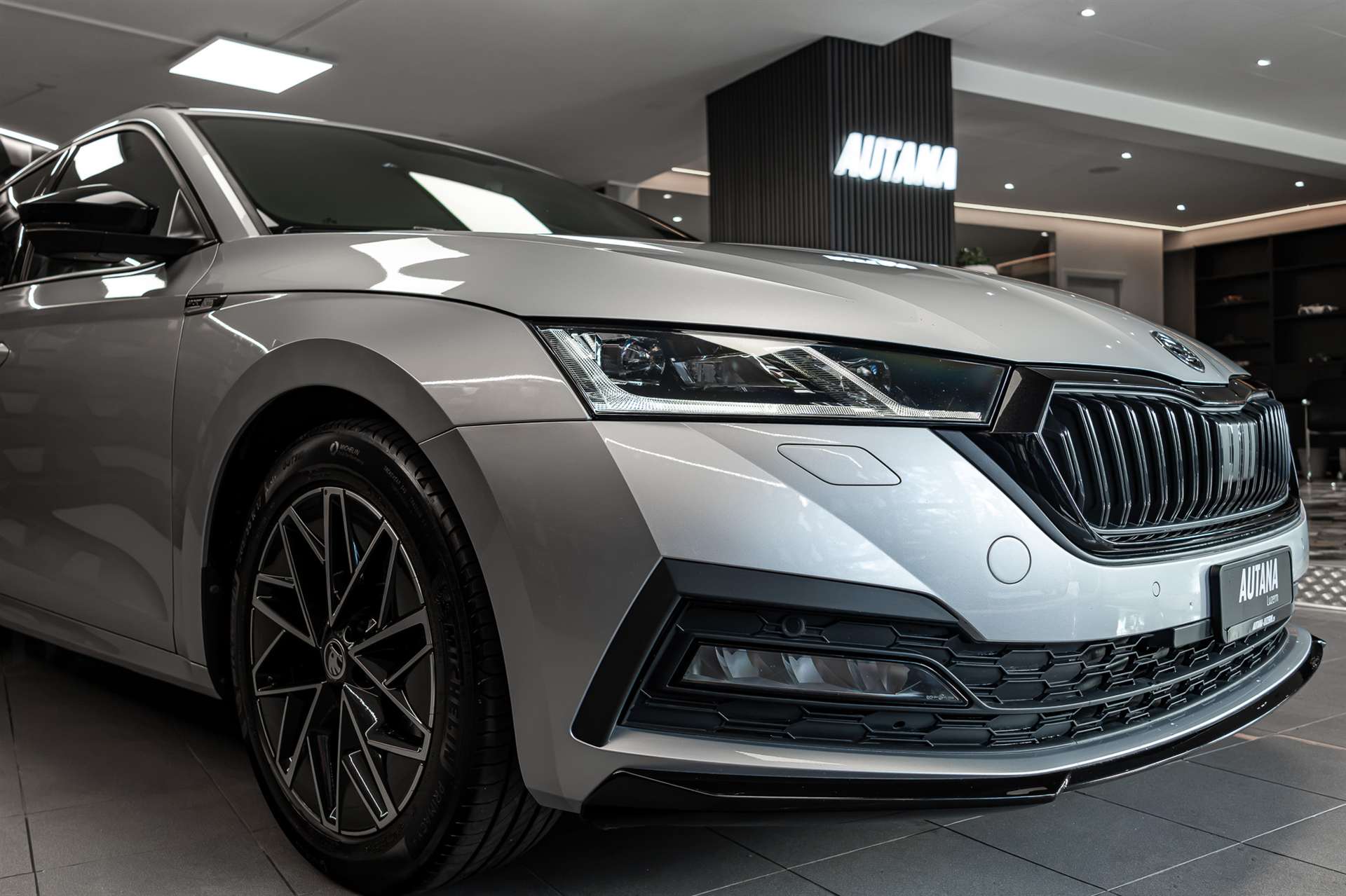 SKODA Octavia Combi 2.0 TDI DSG SportLine 4x4-image-28