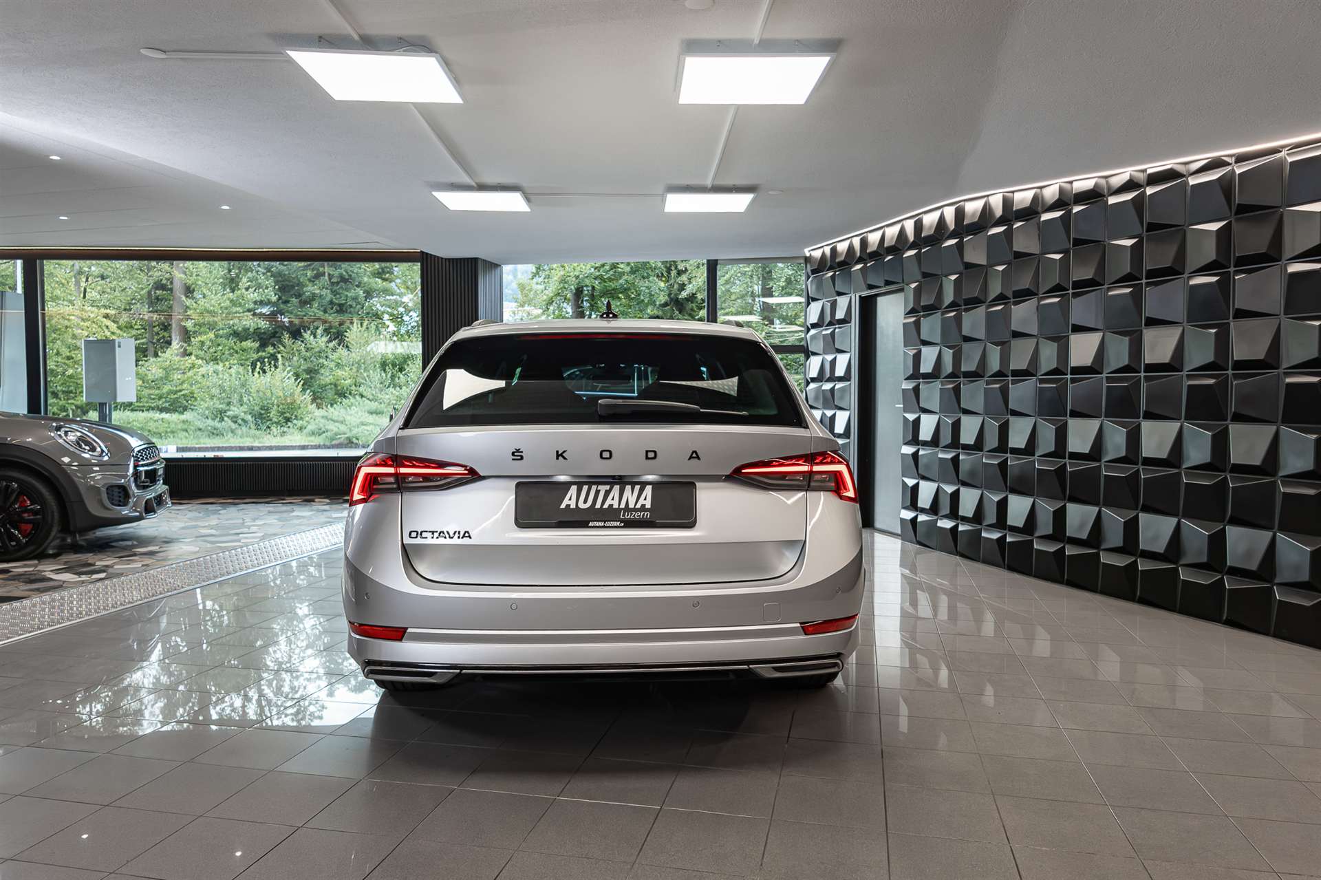SKODA Octavia Combi 2.0 TDI DSG SportLine 4x4-image-4