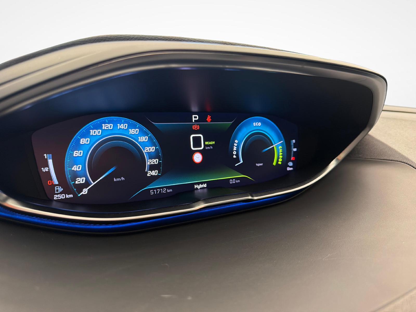 PEUGEOT 3008 1.6 Plug-in Hybrid4 GT-image-13
