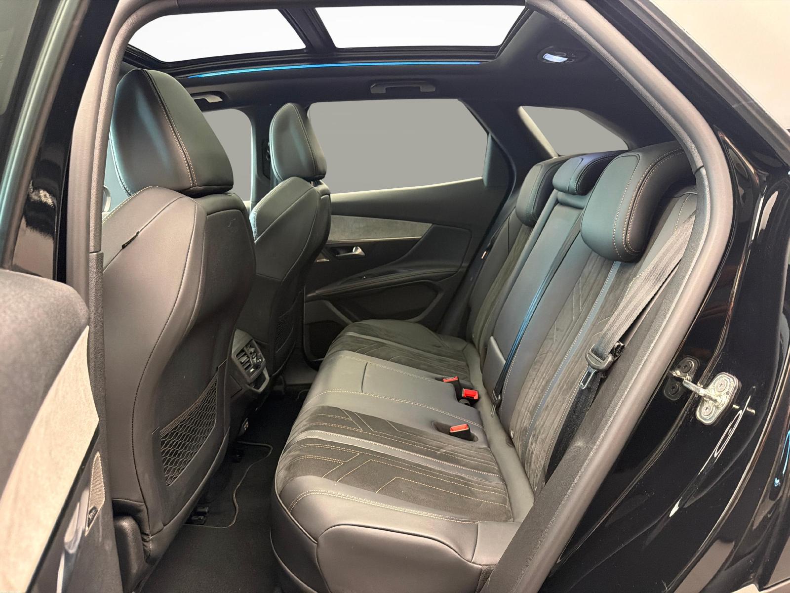 PEUGEOT 3008 1.6 Plug-in Hybrid4 GT-image-10