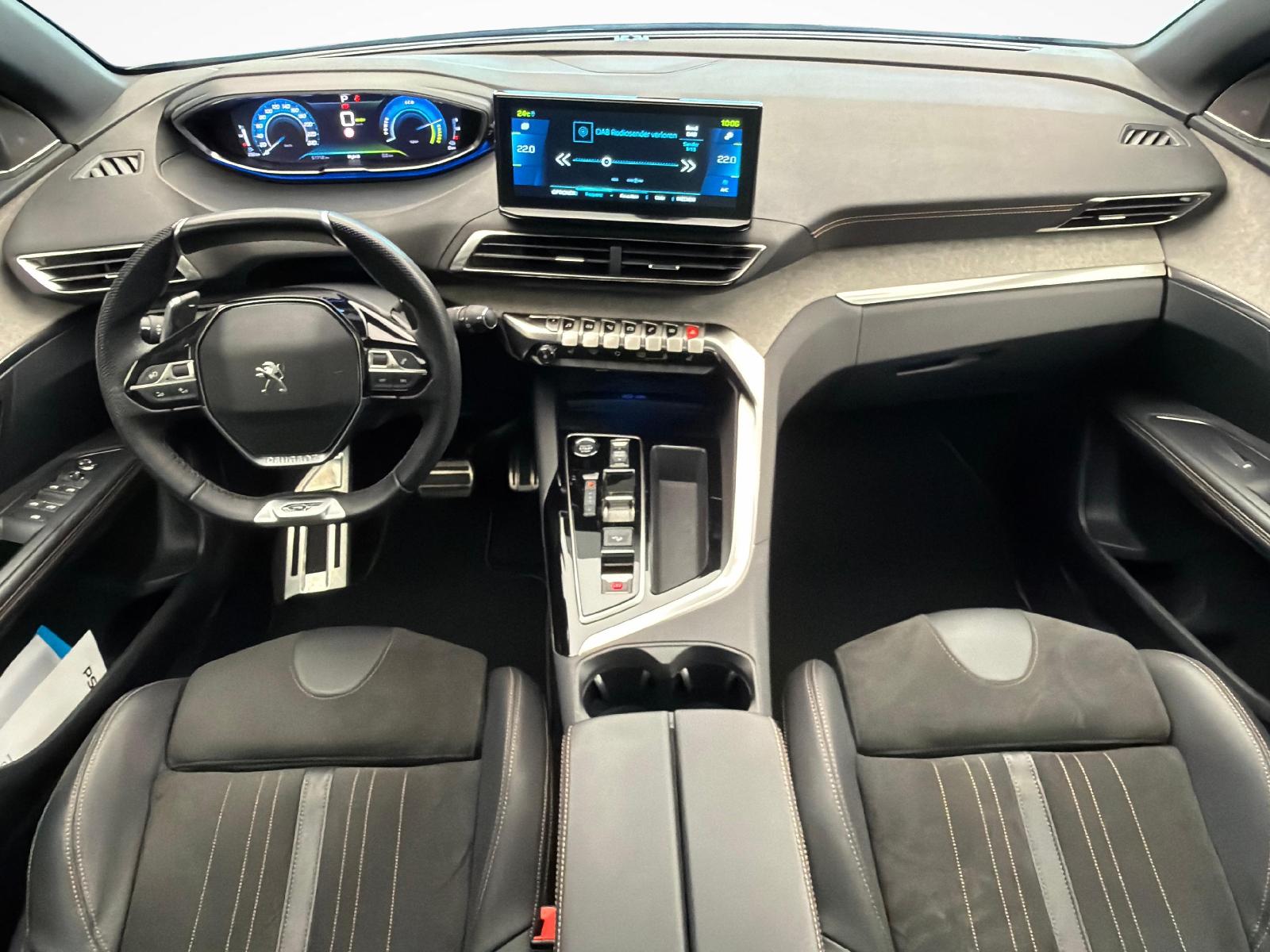 PEUGEOT 3008 1.6 Plug-in Hybrid4 GT-image-9