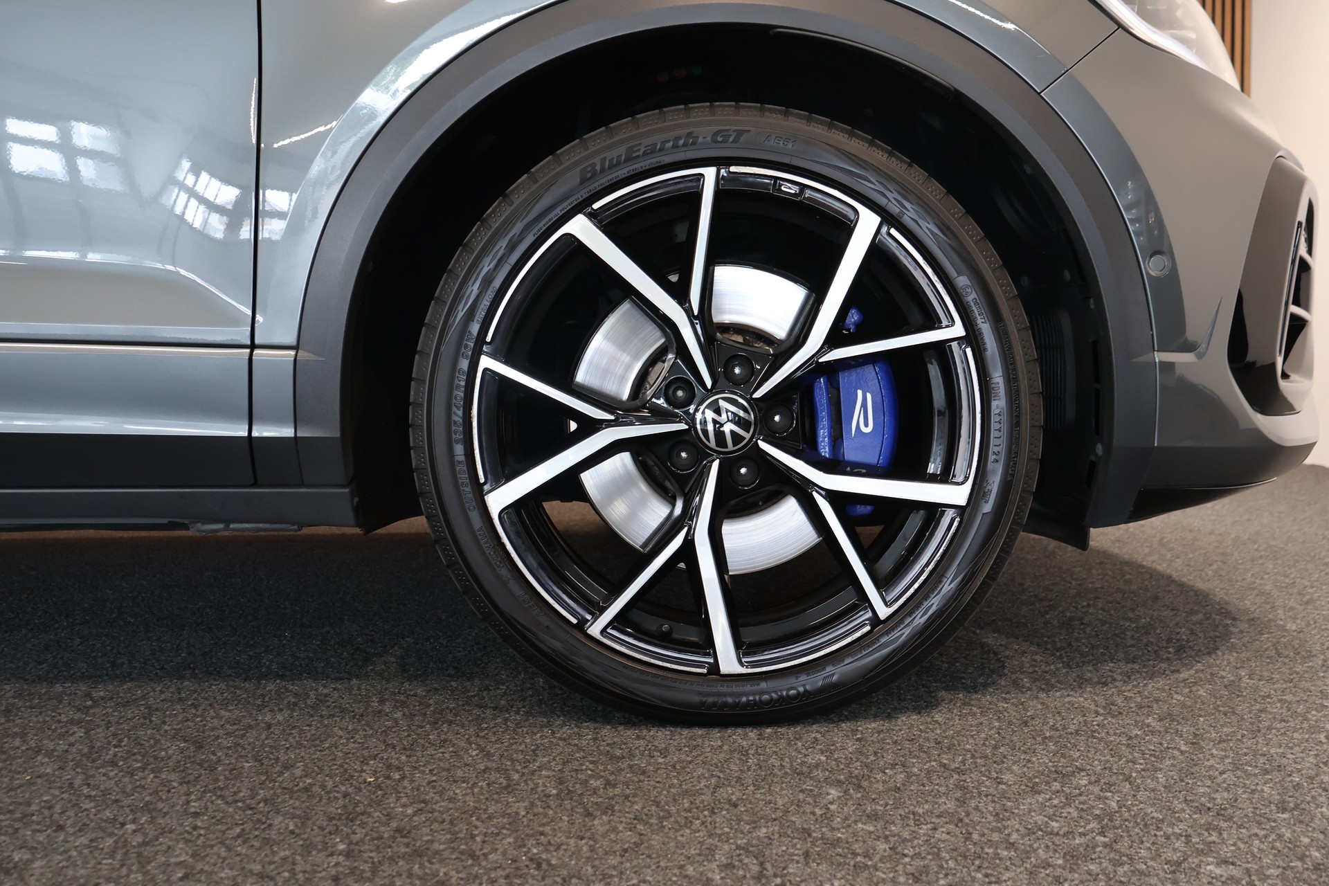 VW T-Roc 2.0 TSI R DSG 4Motion-image-29