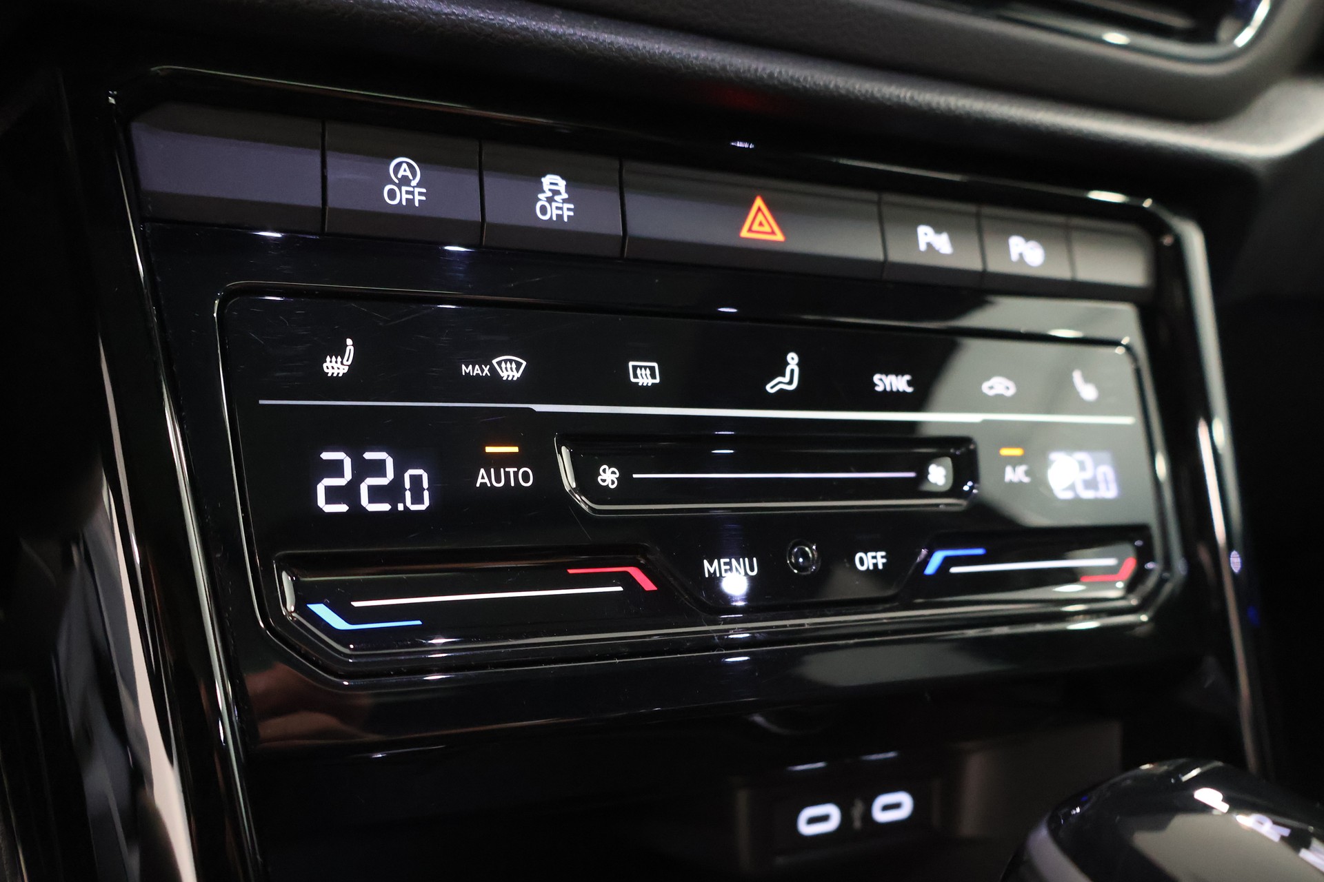 VW T-Roc 2.0 TSI R DSG 4Motion-image-18