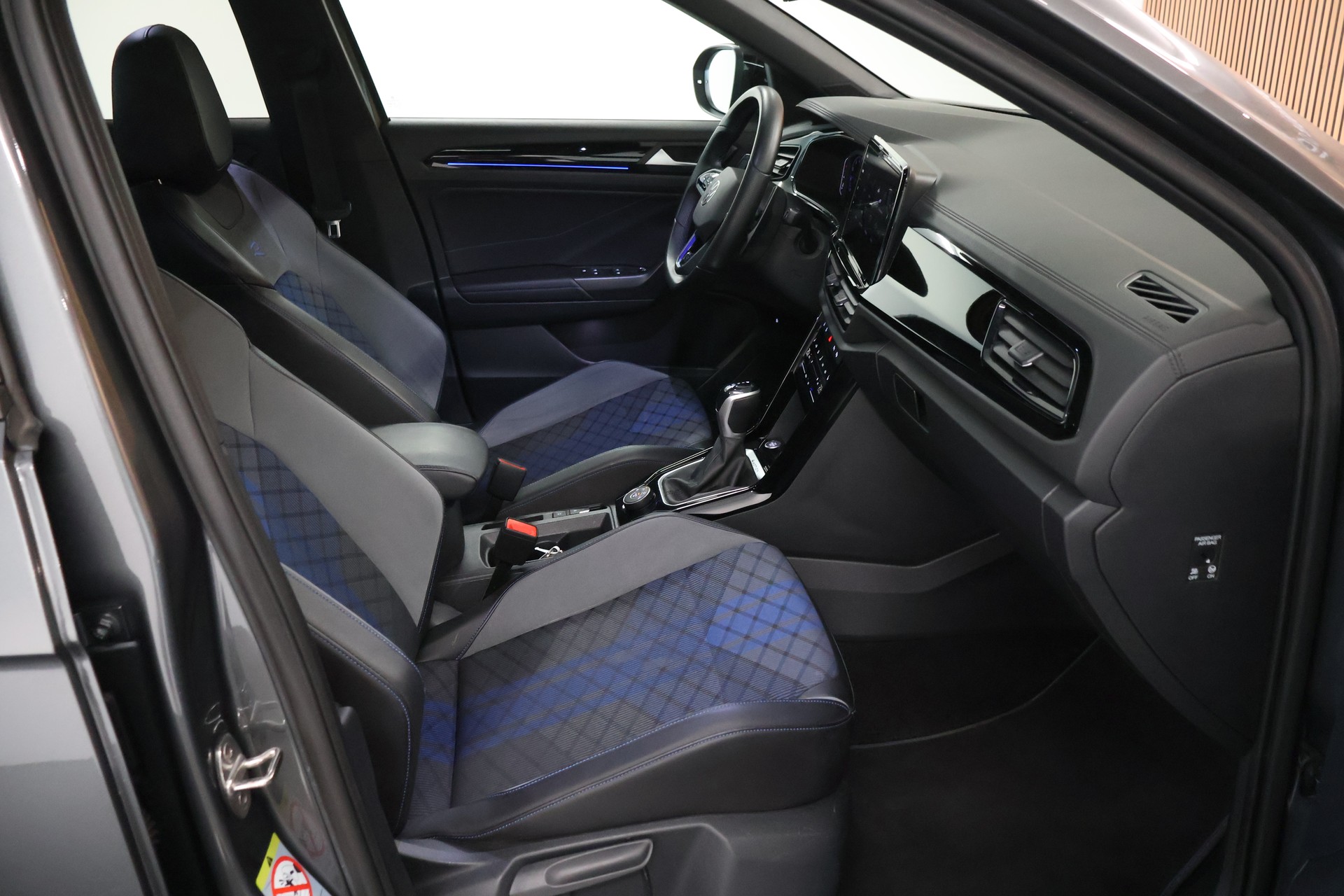 VW T-Roc 2.0 TSI R DSG 4Motion-image-13