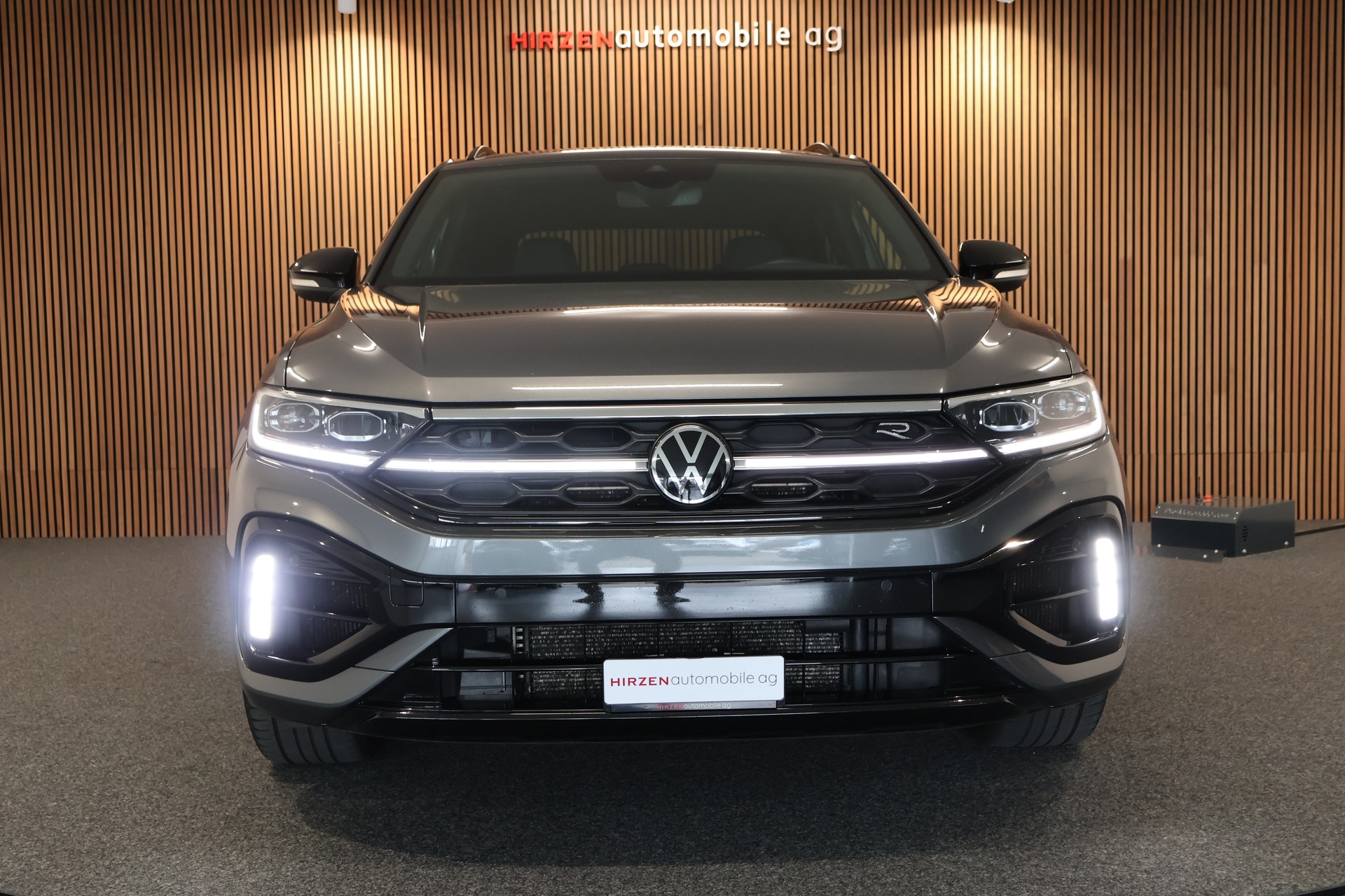 VW T-Roc 2.0 TSI R DSG 4Motion-image-31