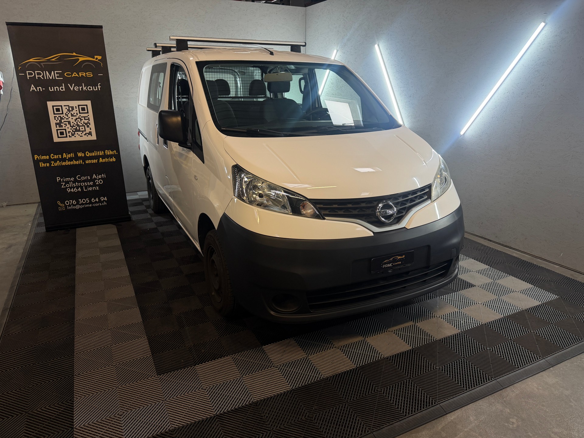 NISSAN NV200-image-1