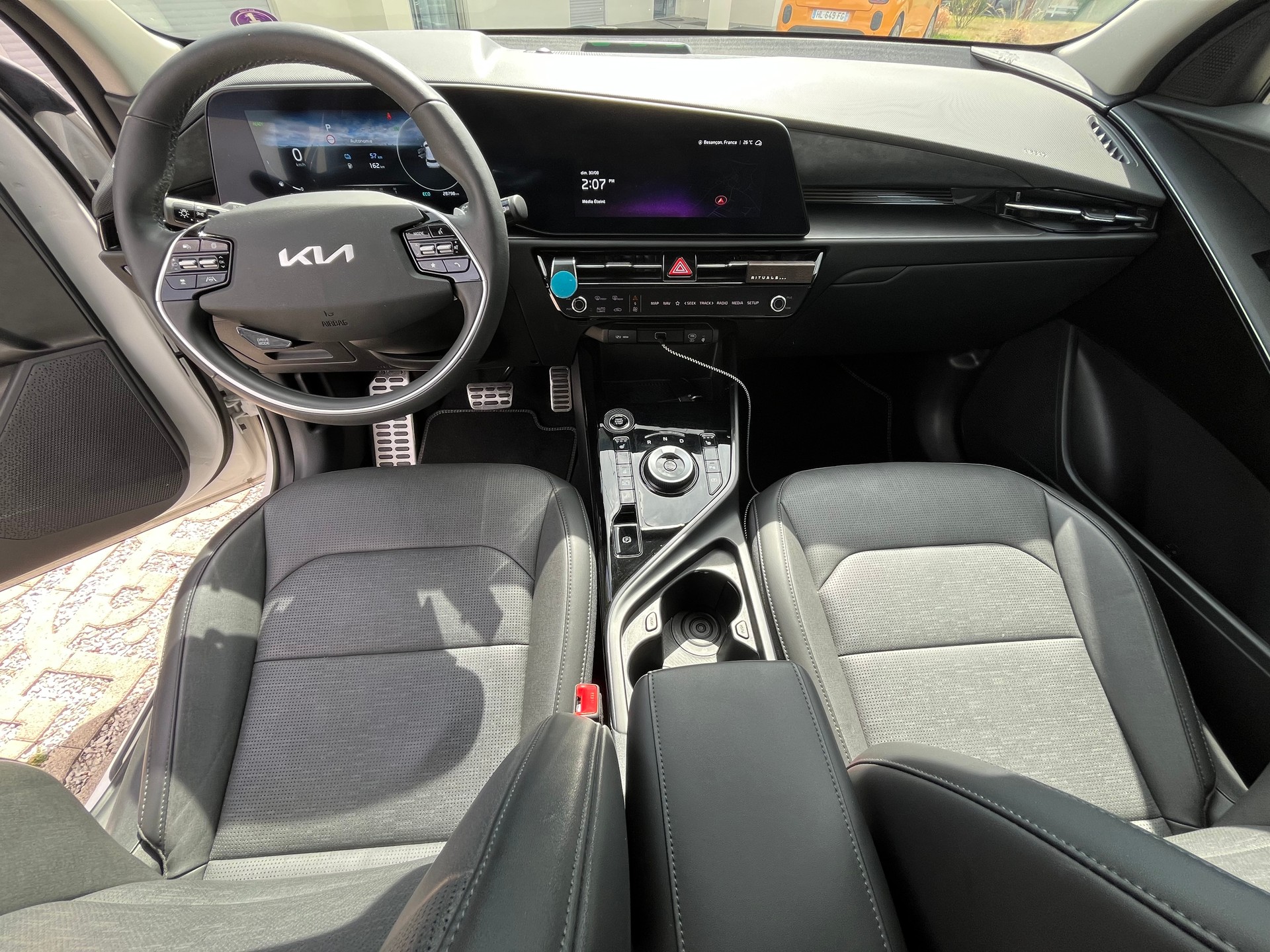 KIA NIRO-image-3