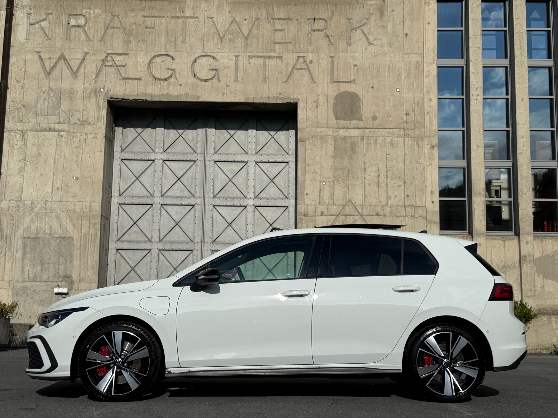VW Golf 1.4 TSI PHEV GTE-image-1