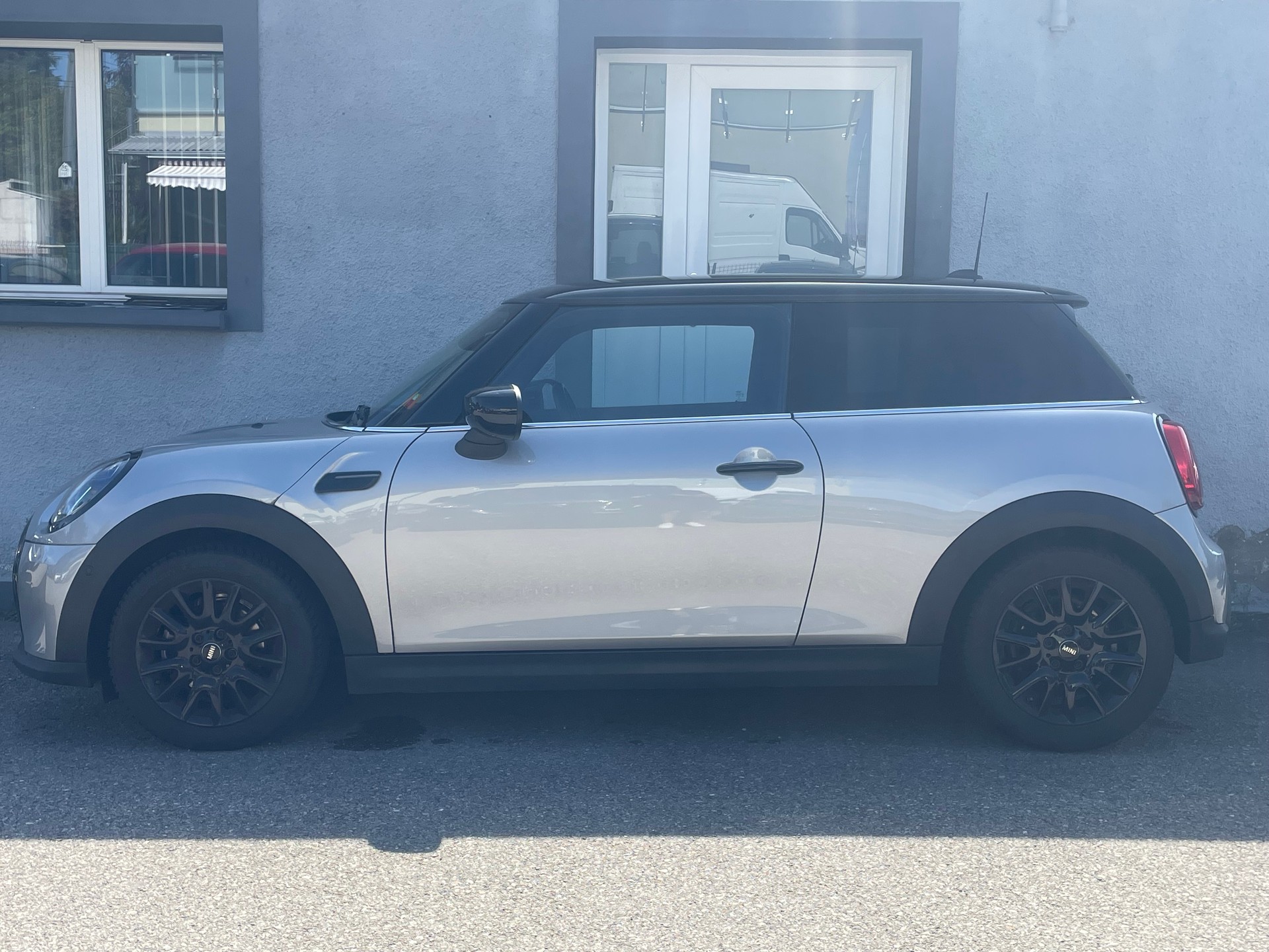 MINI Cooper Camden Edition Steptronic DKG-image-2