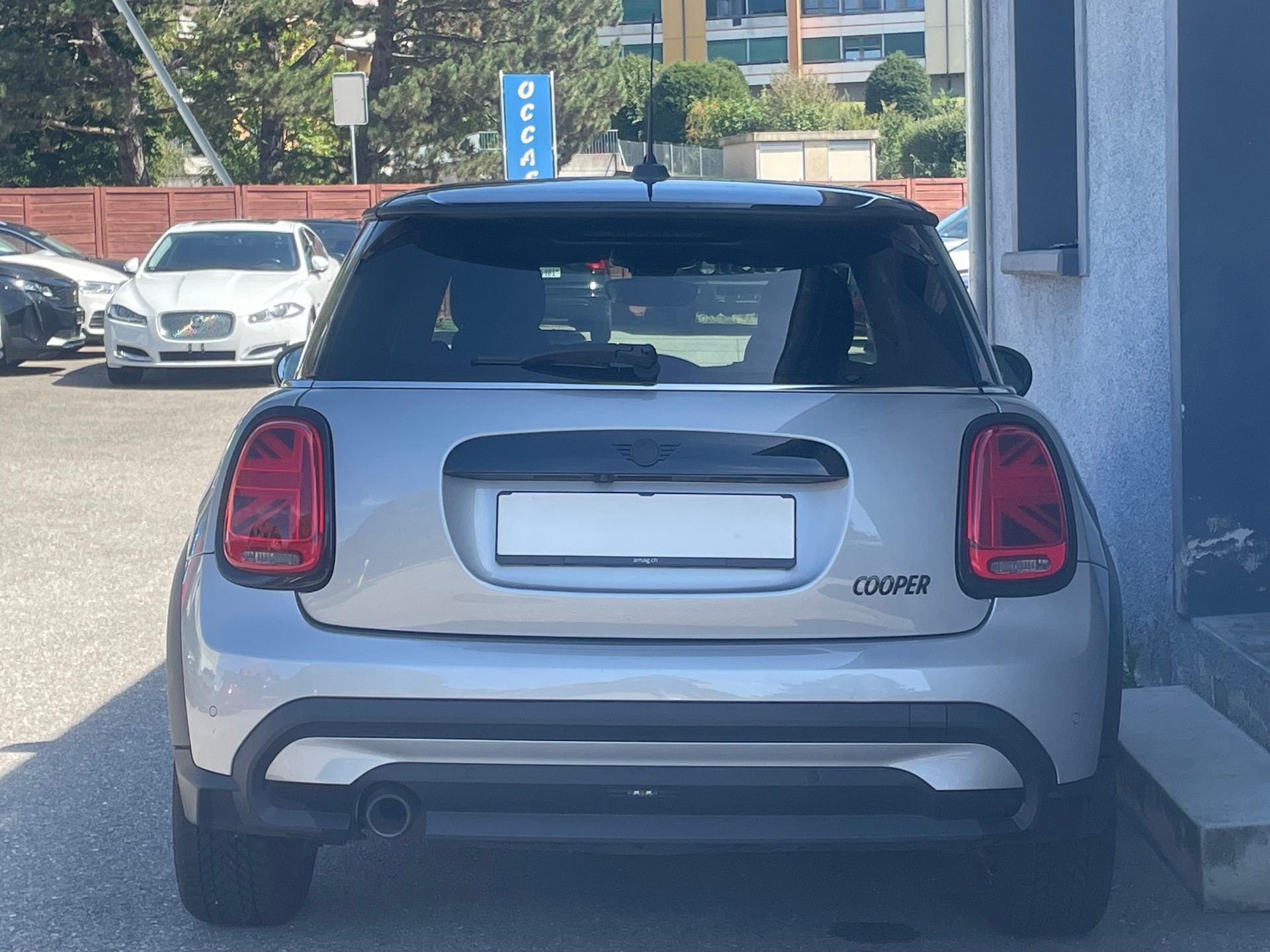 MINI Cooper Camden Edition Steptronic DKG-image-4