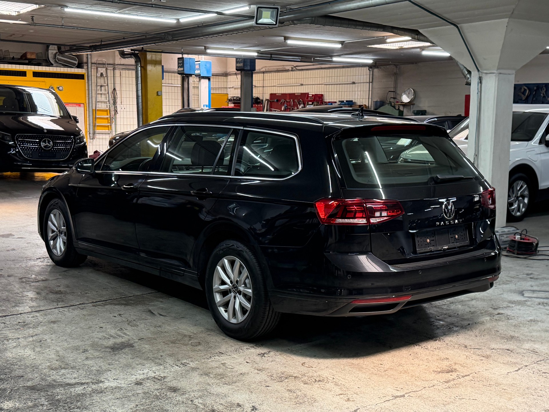VW Passat 2.0 TDI BMT Business DSG-image-7
