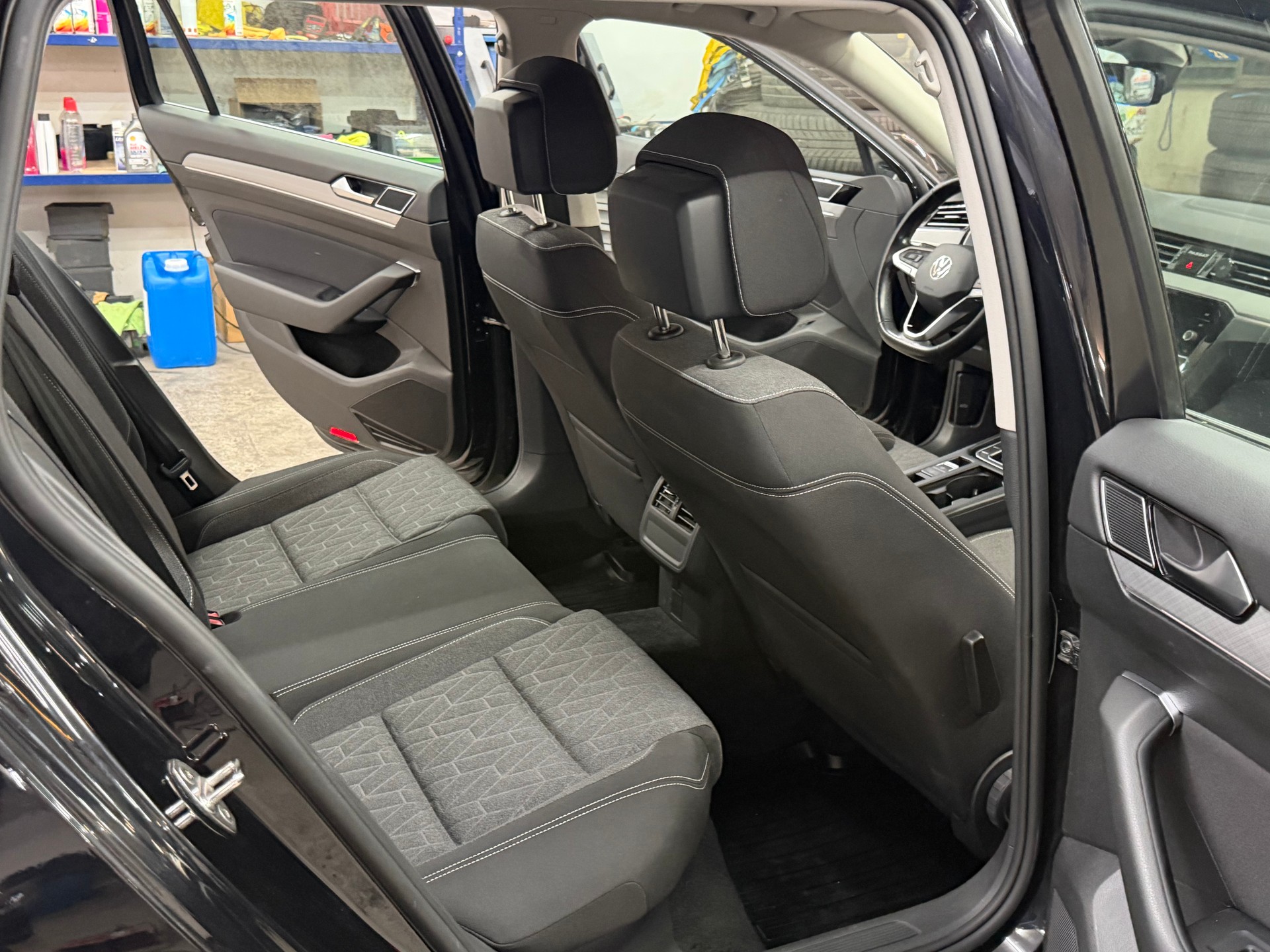 VW Passat 2.0 TDI BMT Business DSG-image-9