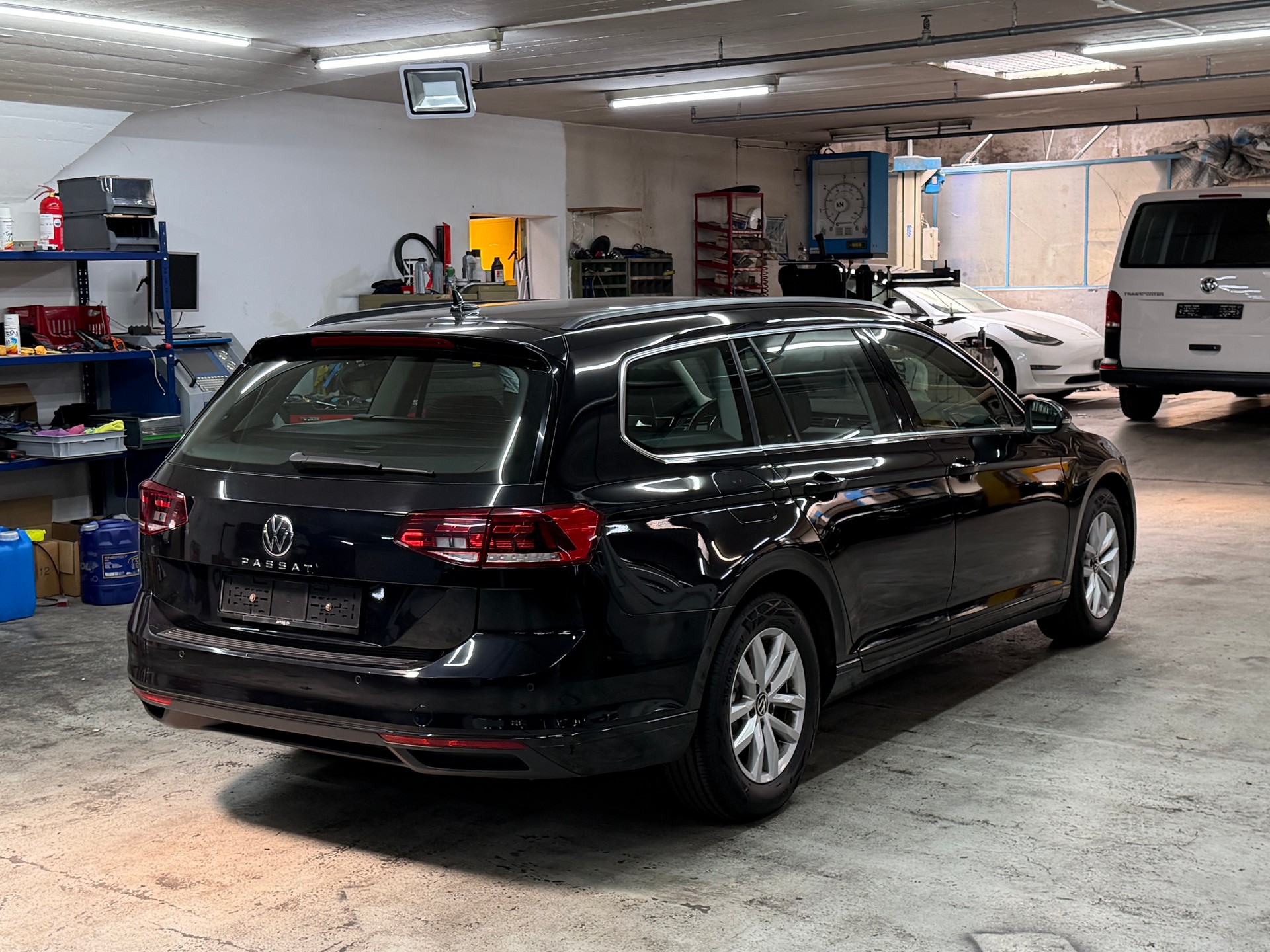 VW Passat 2.0 TDI BMT Business DSG-image-4