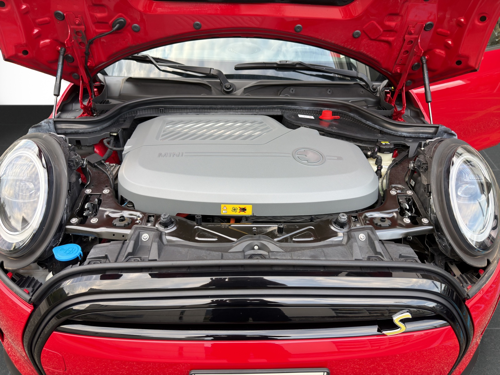 MINI Cooper SE-image-18