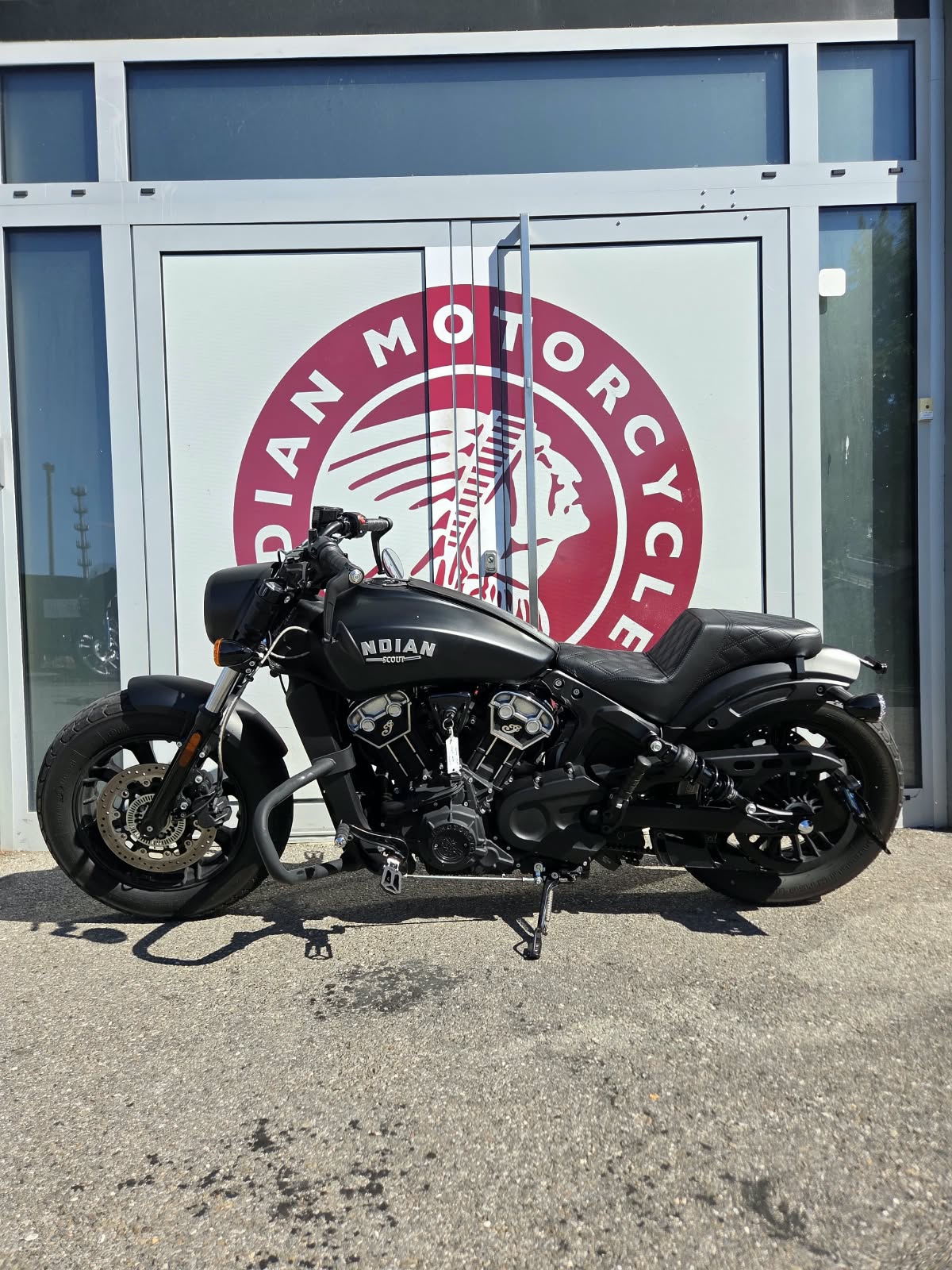 INDIAN Scout Bobber ABS-image-1