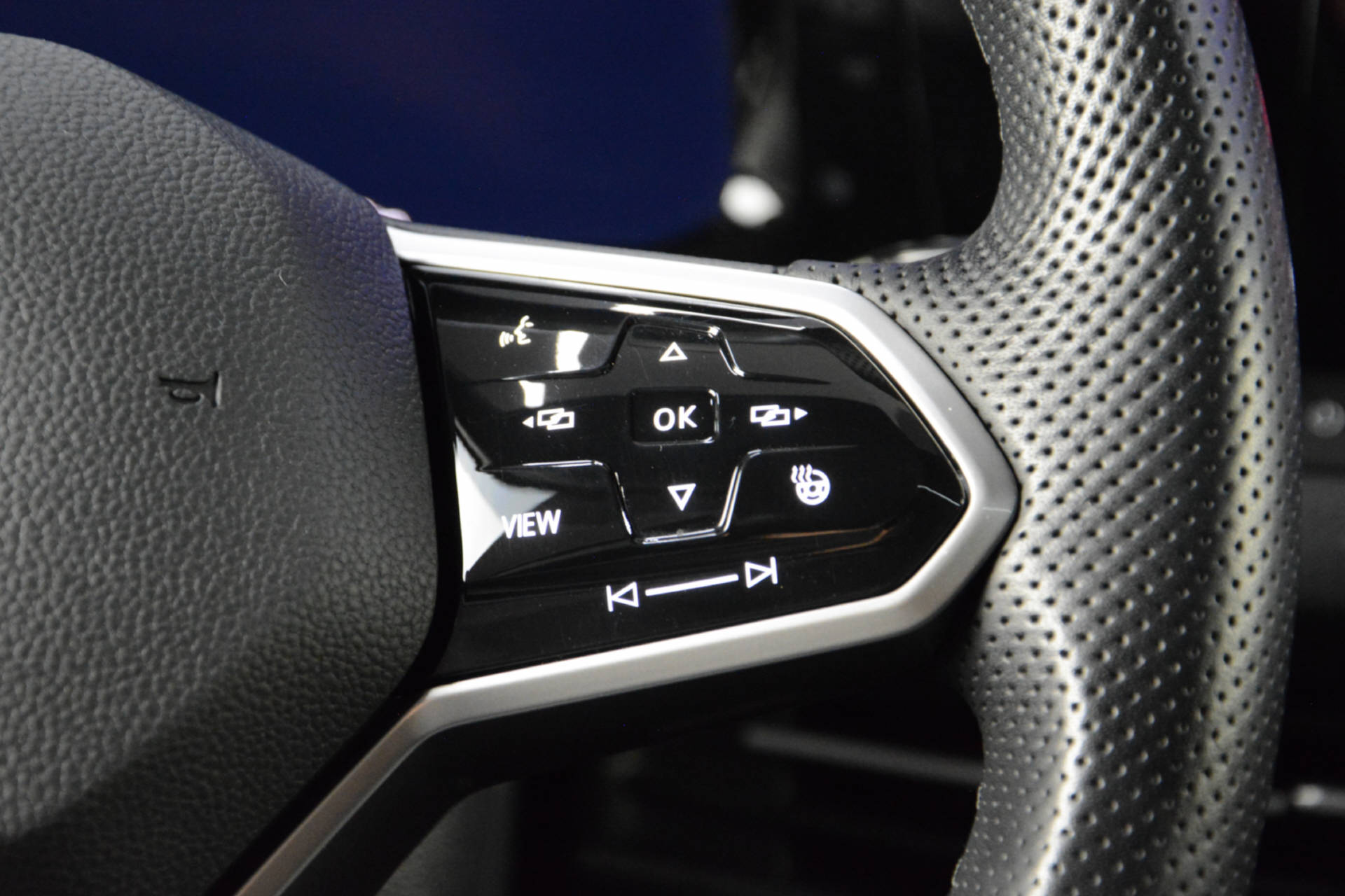 VW Golf VIII 2.0 TSI GTI DSG-image-13