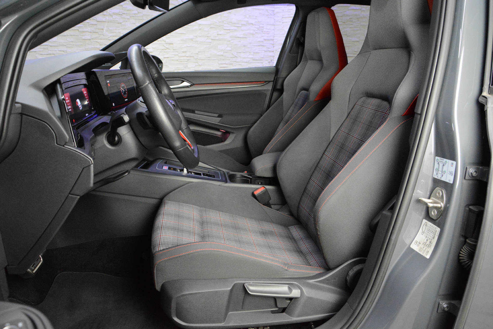 VW Golf VIII 2.0 TSI GTI DSG-image-8