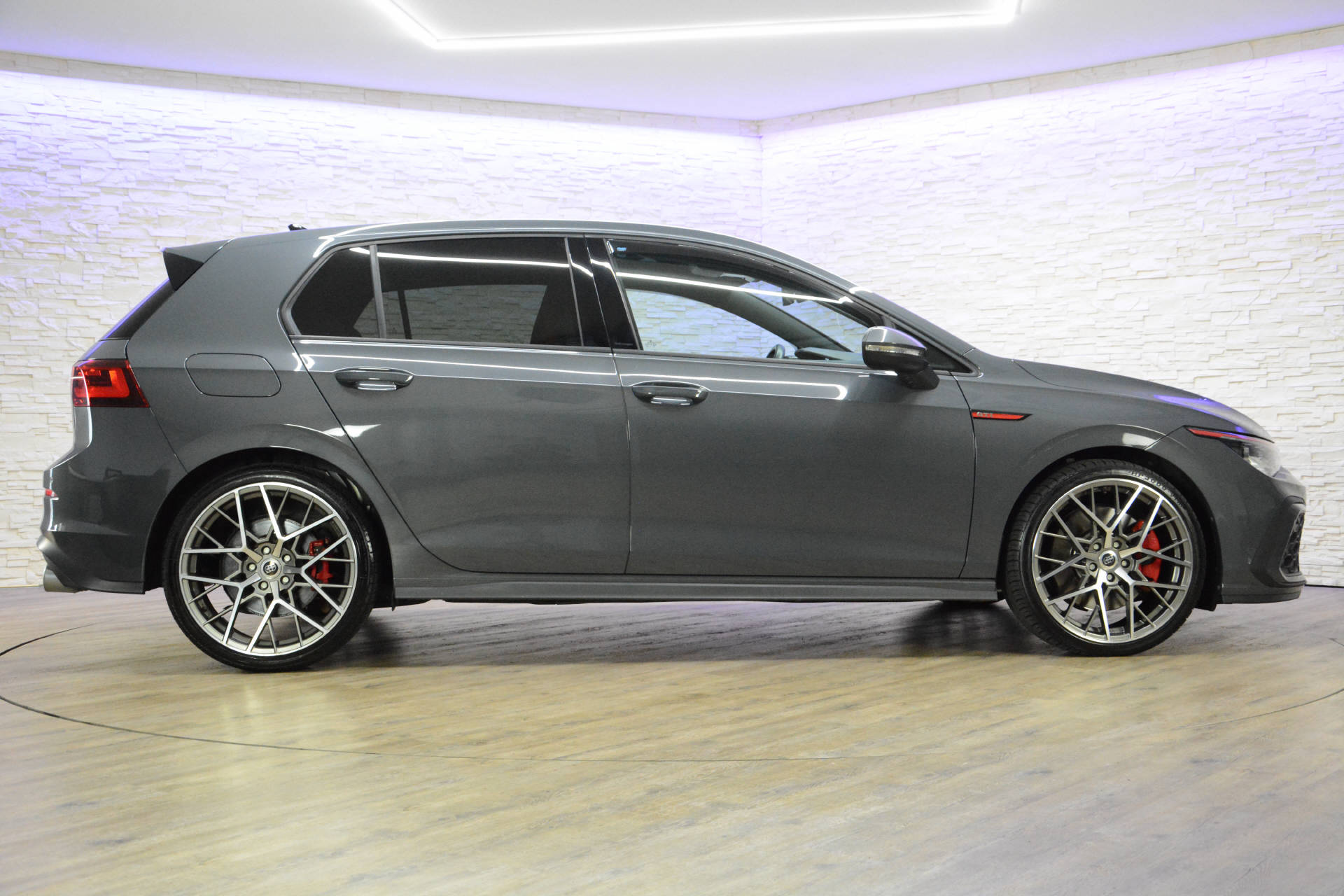 VW Golf VIII 2.0 TSI GTI DSG-image-3