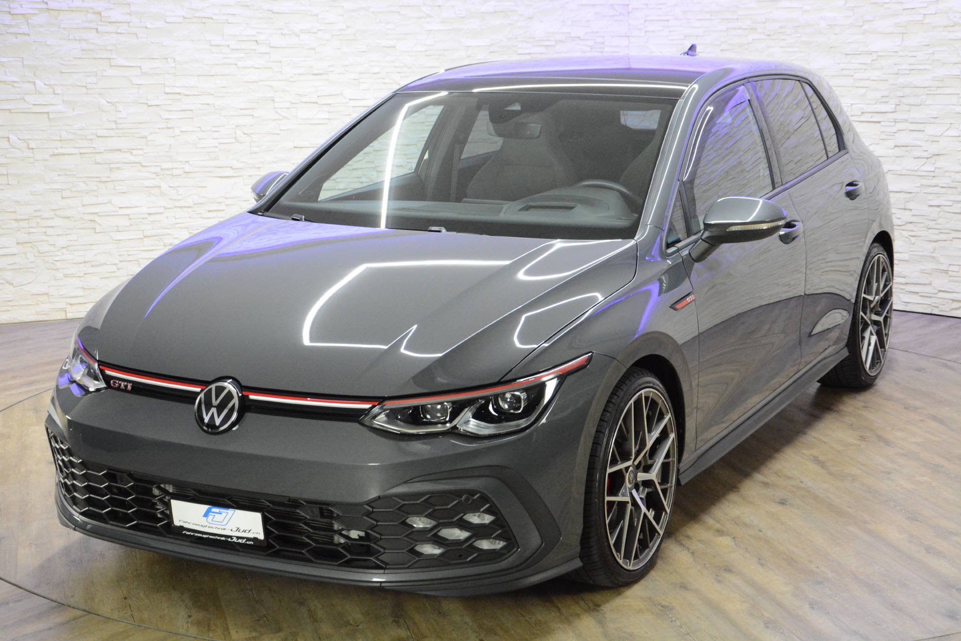 VW Golf VIII 2.0 TSI GTI DSG-image-6