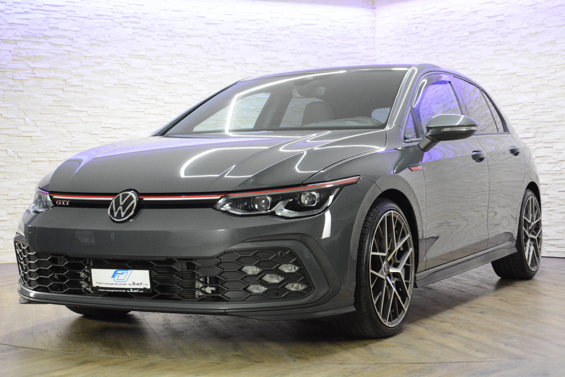 VW Golf VIII 2.0 TSI GTI DSG-image-0