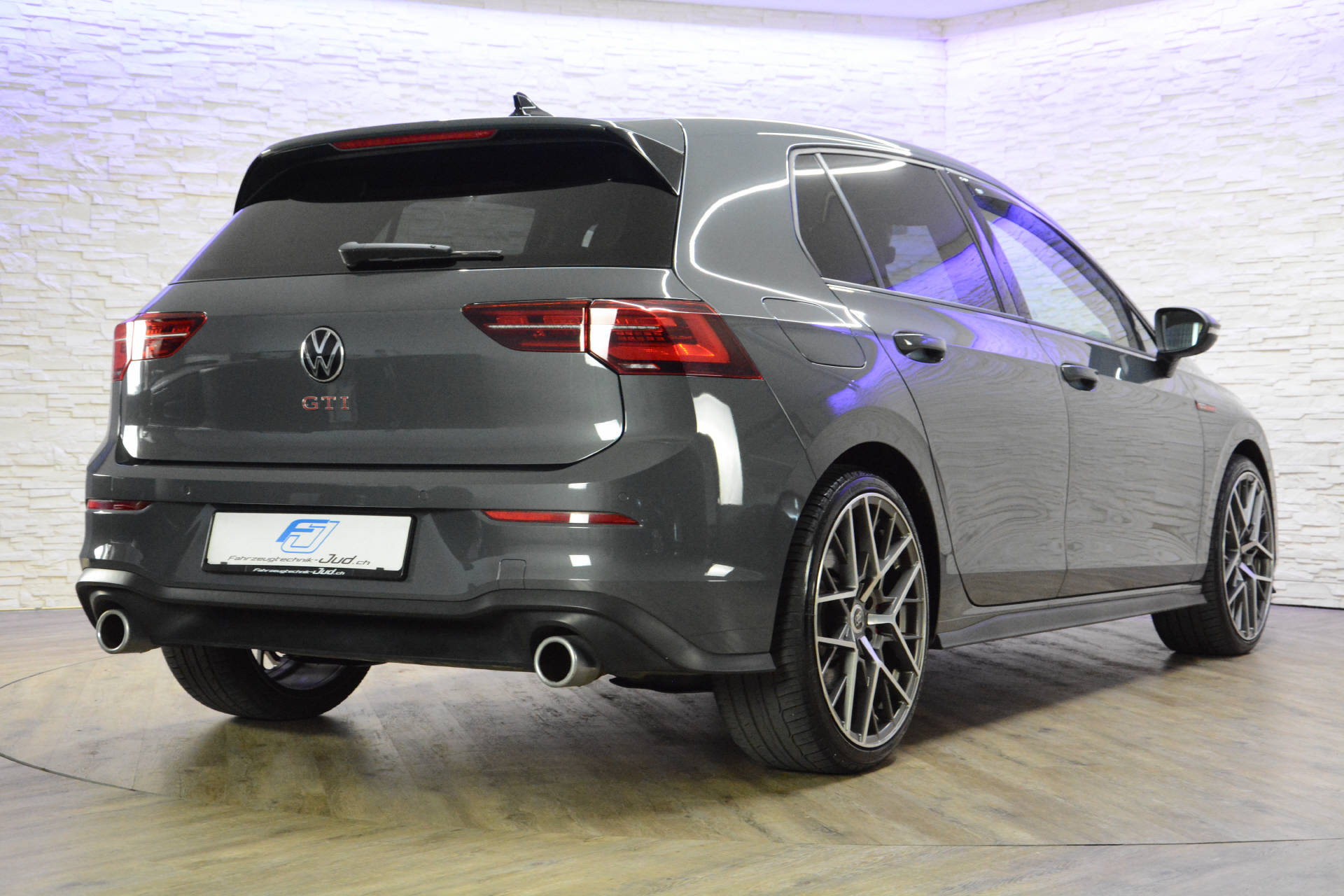 VW Golf VIII 2.0 TSI GTI DSG-image-4
