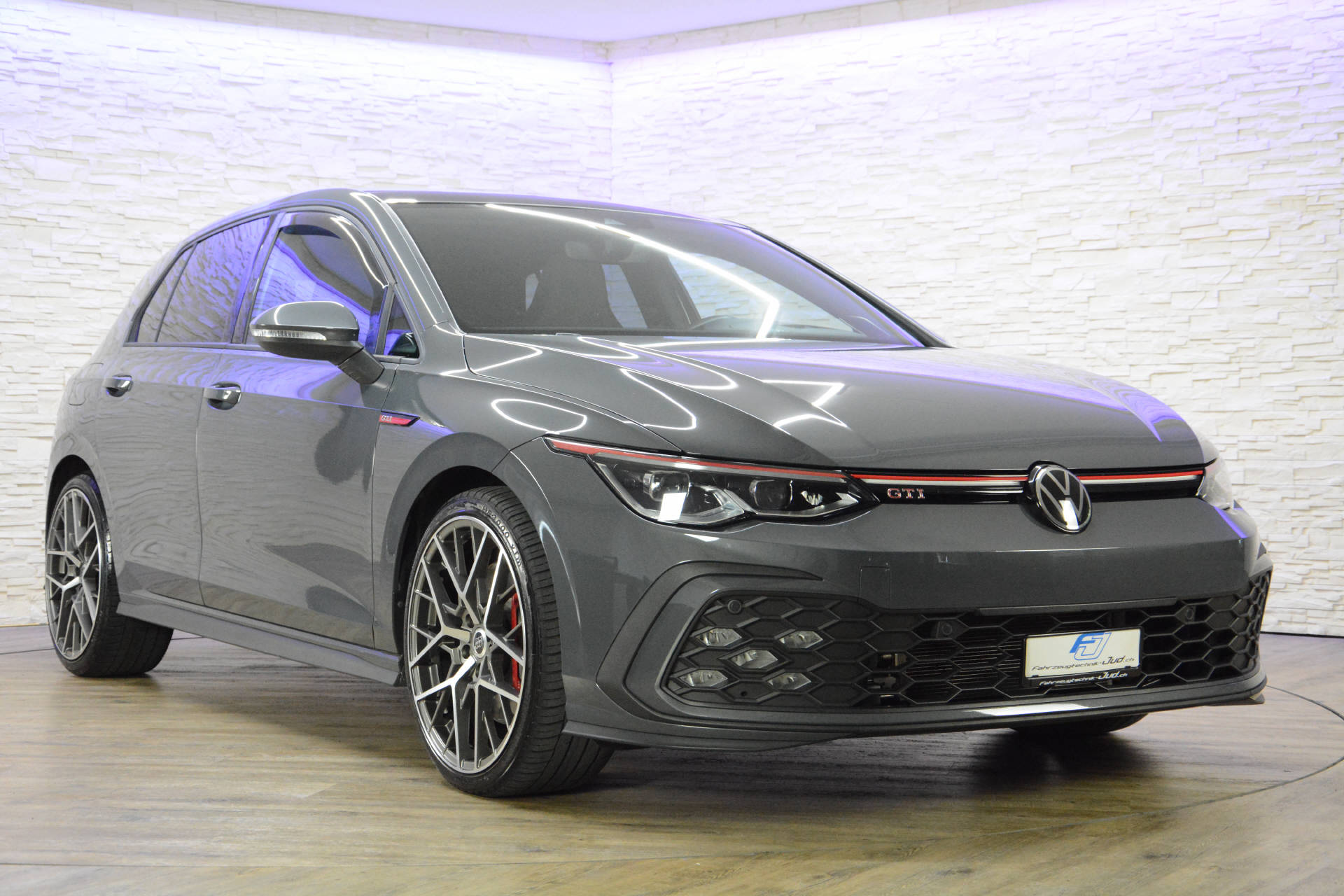 VW Golf VIII 2.0 TSI GTI DSG-image-1