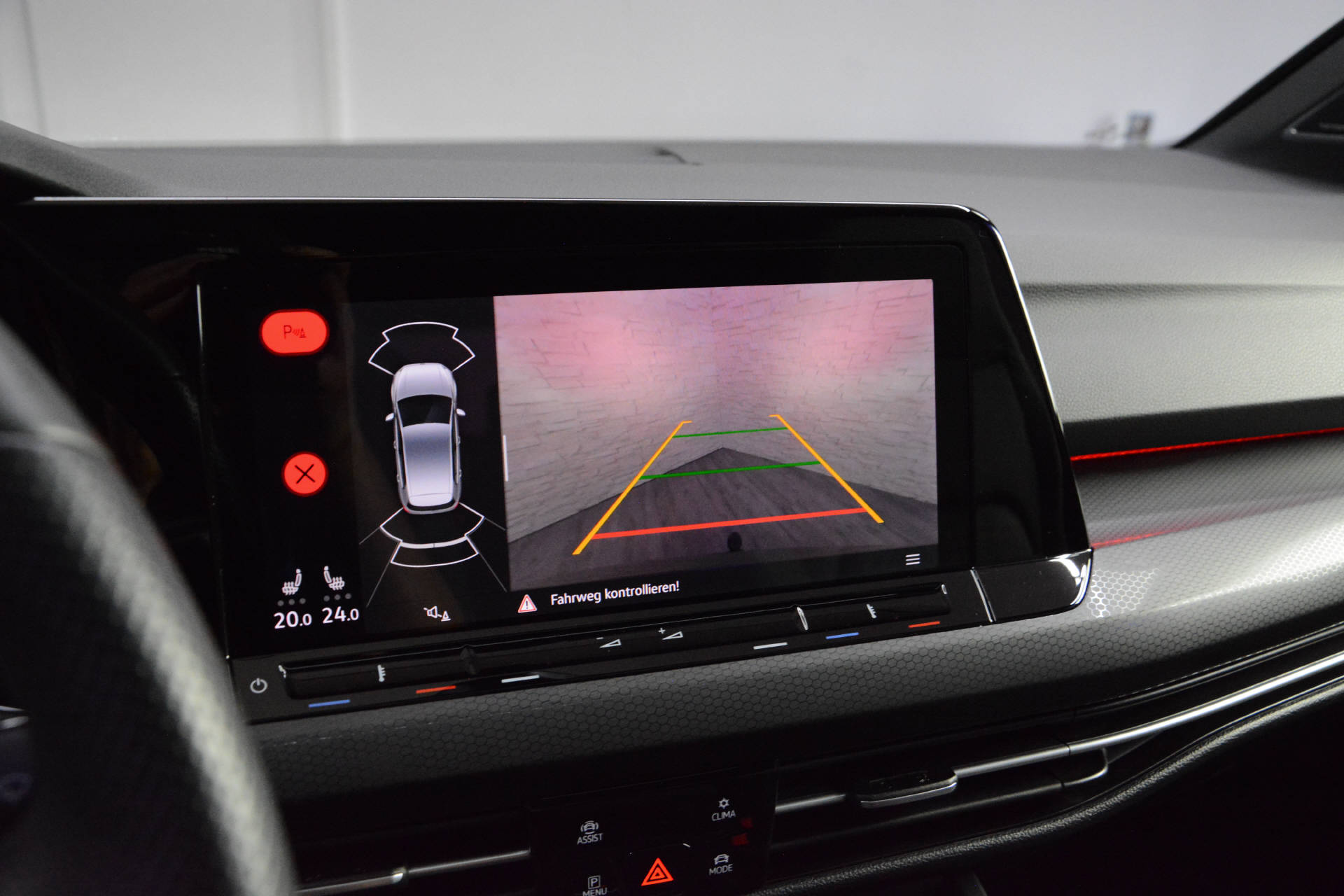 VW Golf VIII 2.0 TSI GTI DSG-image-22