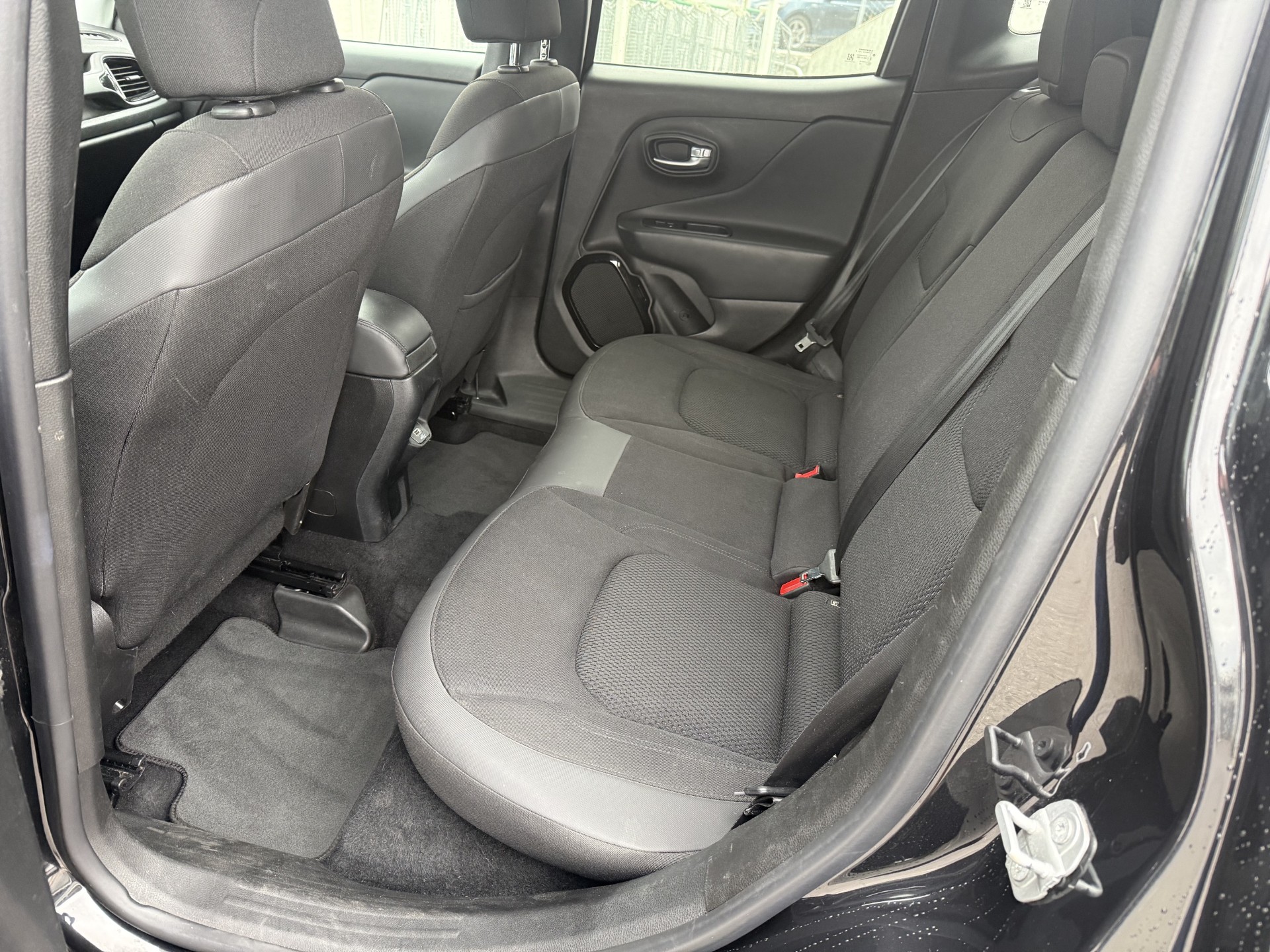 JEEP Renegade 1.4 Turbo Street Edition-image-8