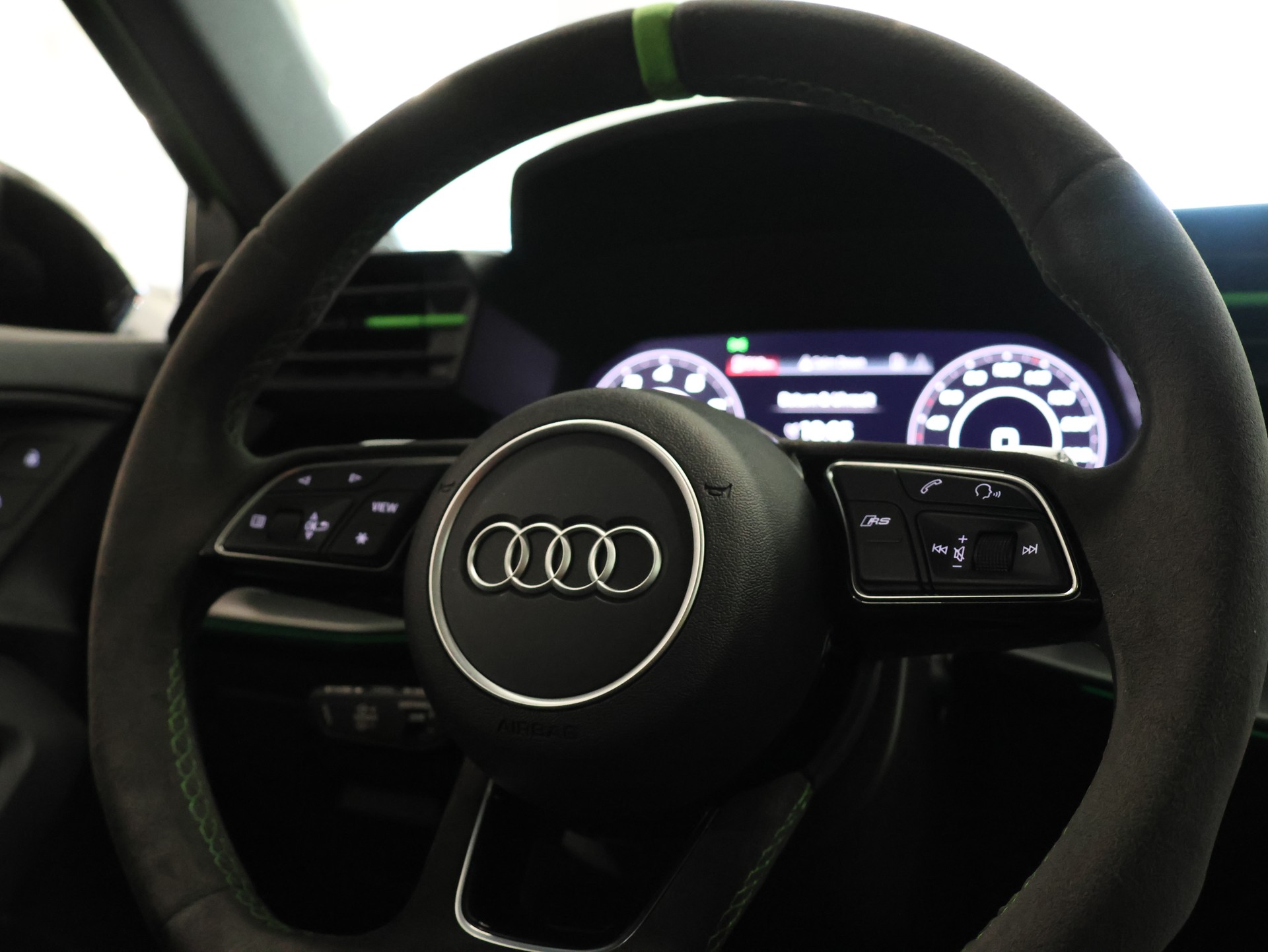 AUDI RS3 Sportback 2.5 TSI quattro S-tronic *AKRAPOVIC-ABGASANLAGE* KERAMIKVERSIEGLUNG *-image-23