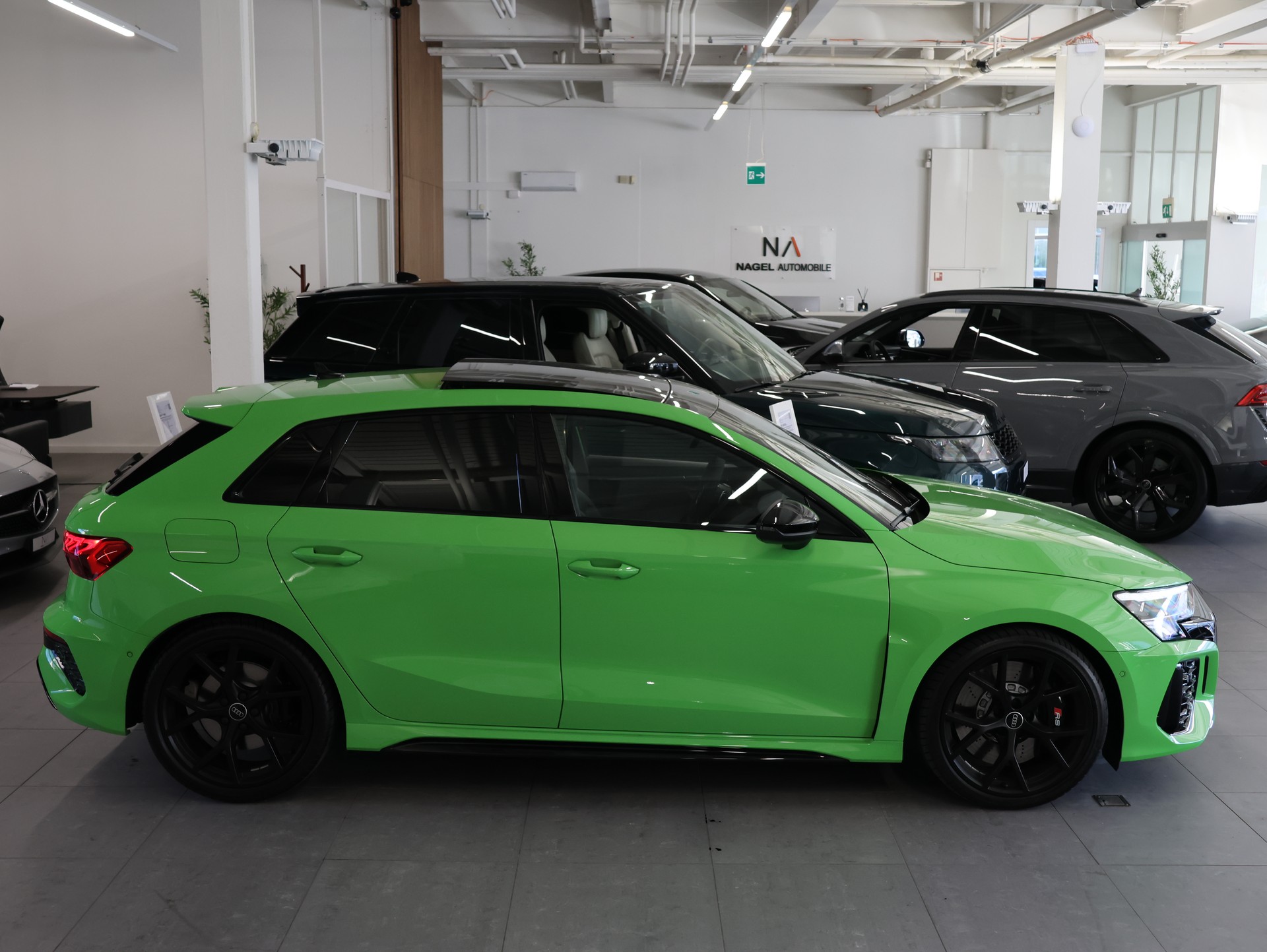 AUDI RS3 Sportback 2.5 TSI quattro S-tronic *AKRAPOVIC-ABGASANLAGE* KERAMIKVERSIEGLUNG *-image-9