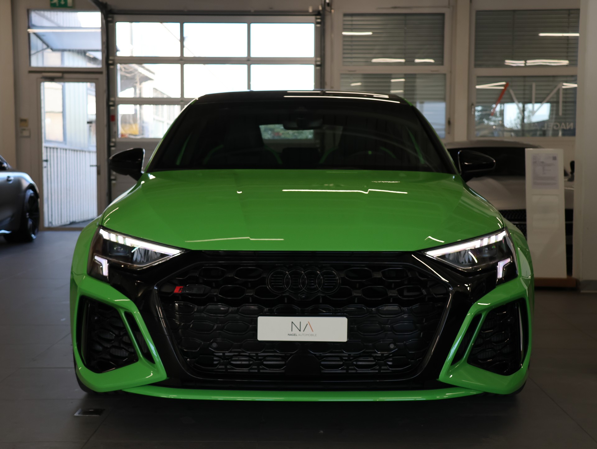 AUDI RS3 Sportback 2.5 TSI quattro S-tronic *AKRAPOVIC-ABGASANLAGE* KERAMIKVERSIEGLUNG *-image-2