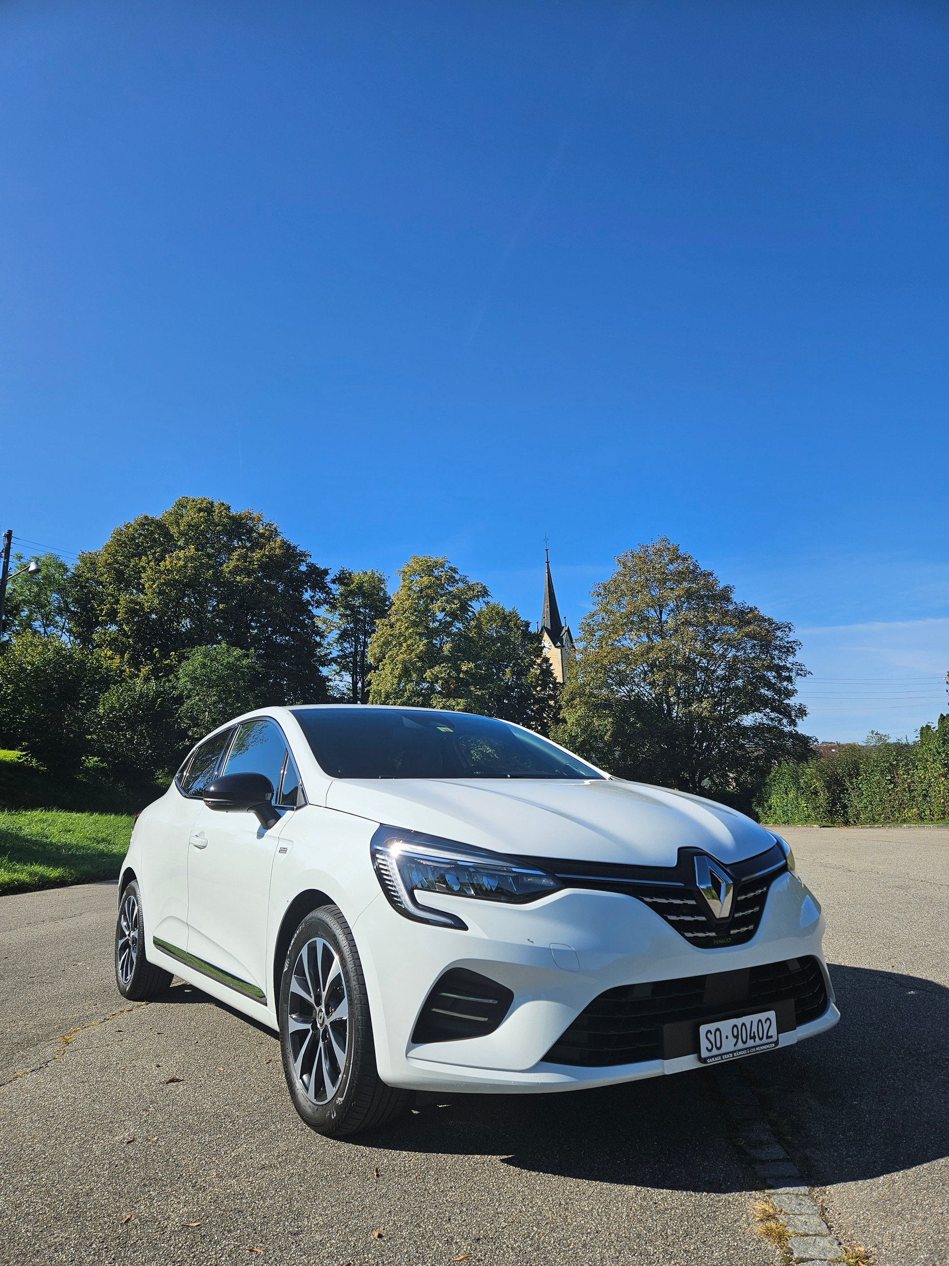 RENAULT E-Tech Hybrid-image-0