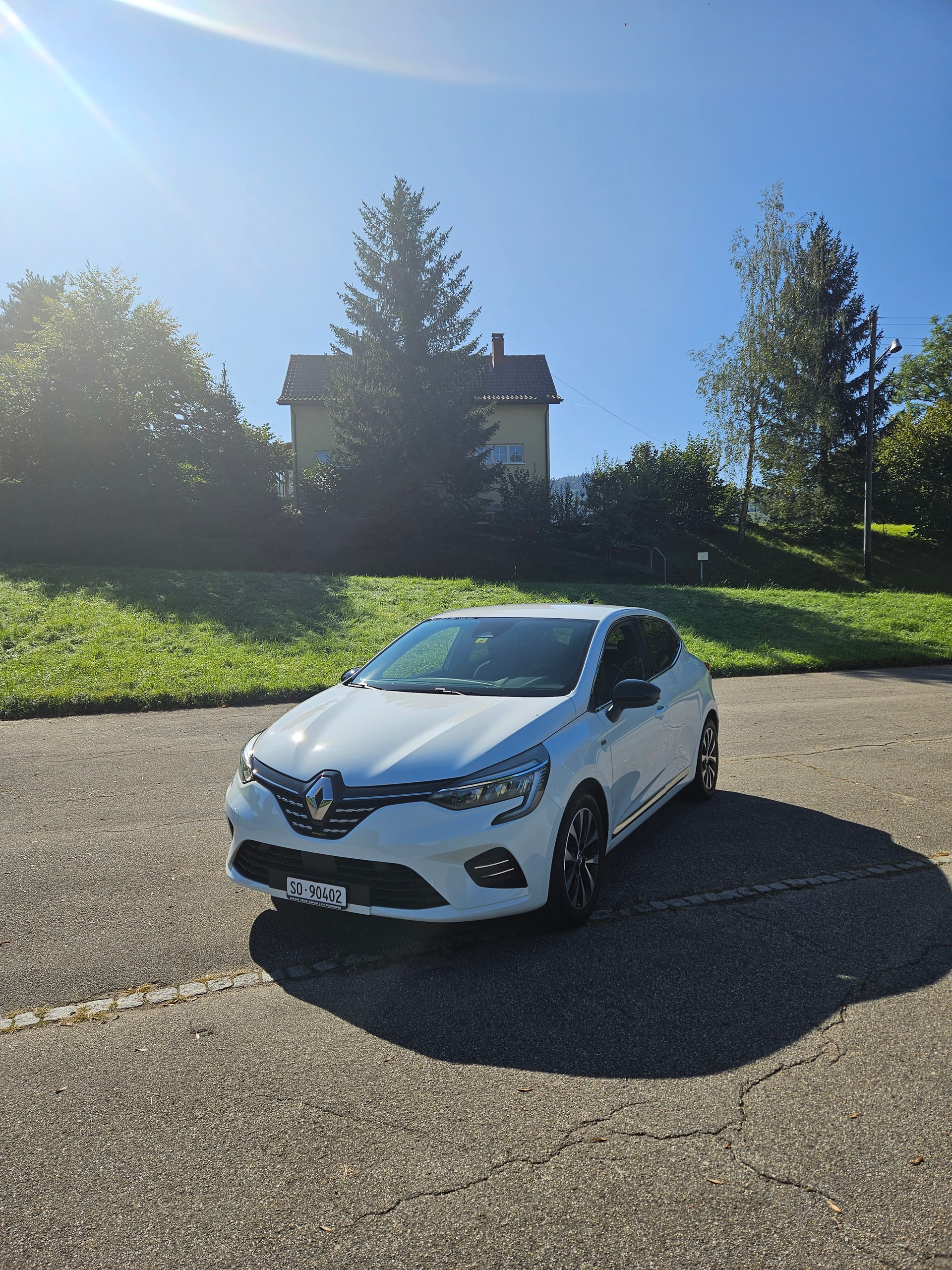 RENAULT E-Tech Hybrid-image-4