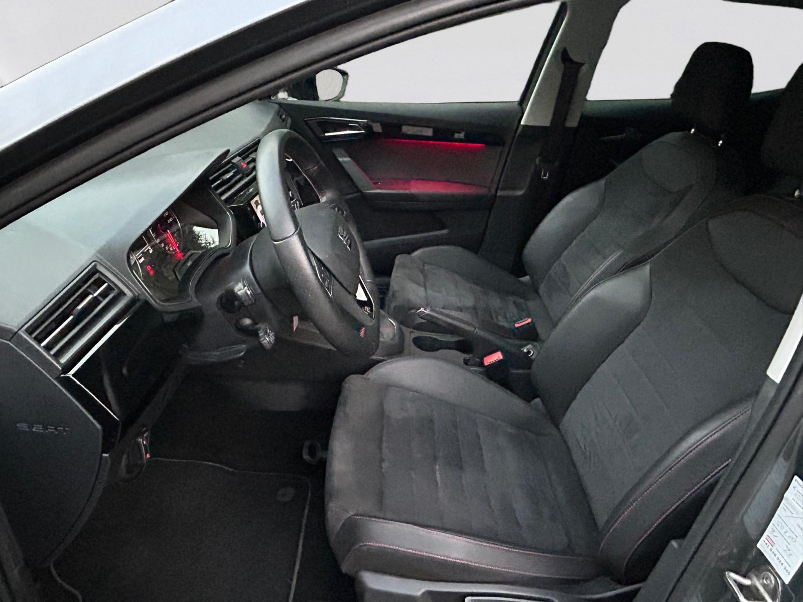 SEAT Ibiza 1.0 EcoTSI Swiss FR-image-9