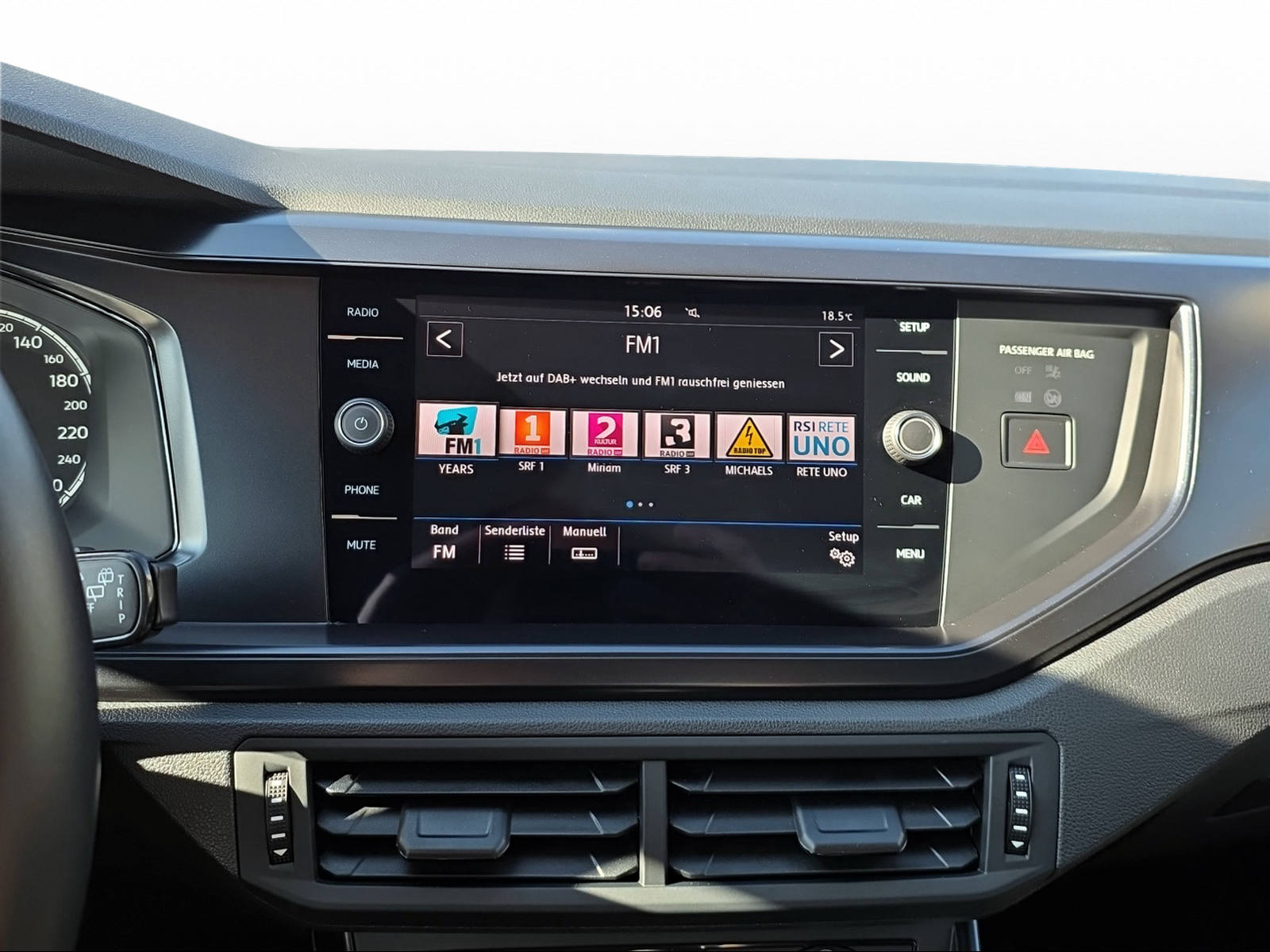 VW Polo 1.0 BMT Trendline-image-8