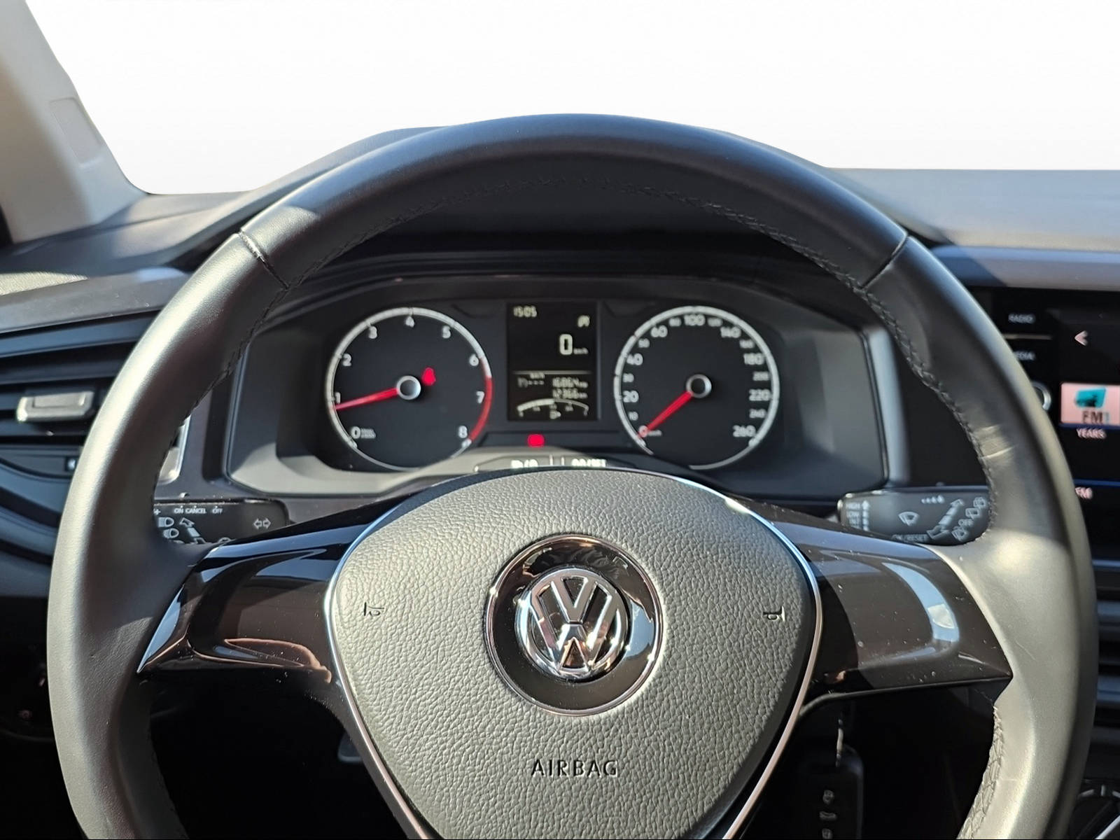 VW Polo 1.0 BMT Trendline-image-4