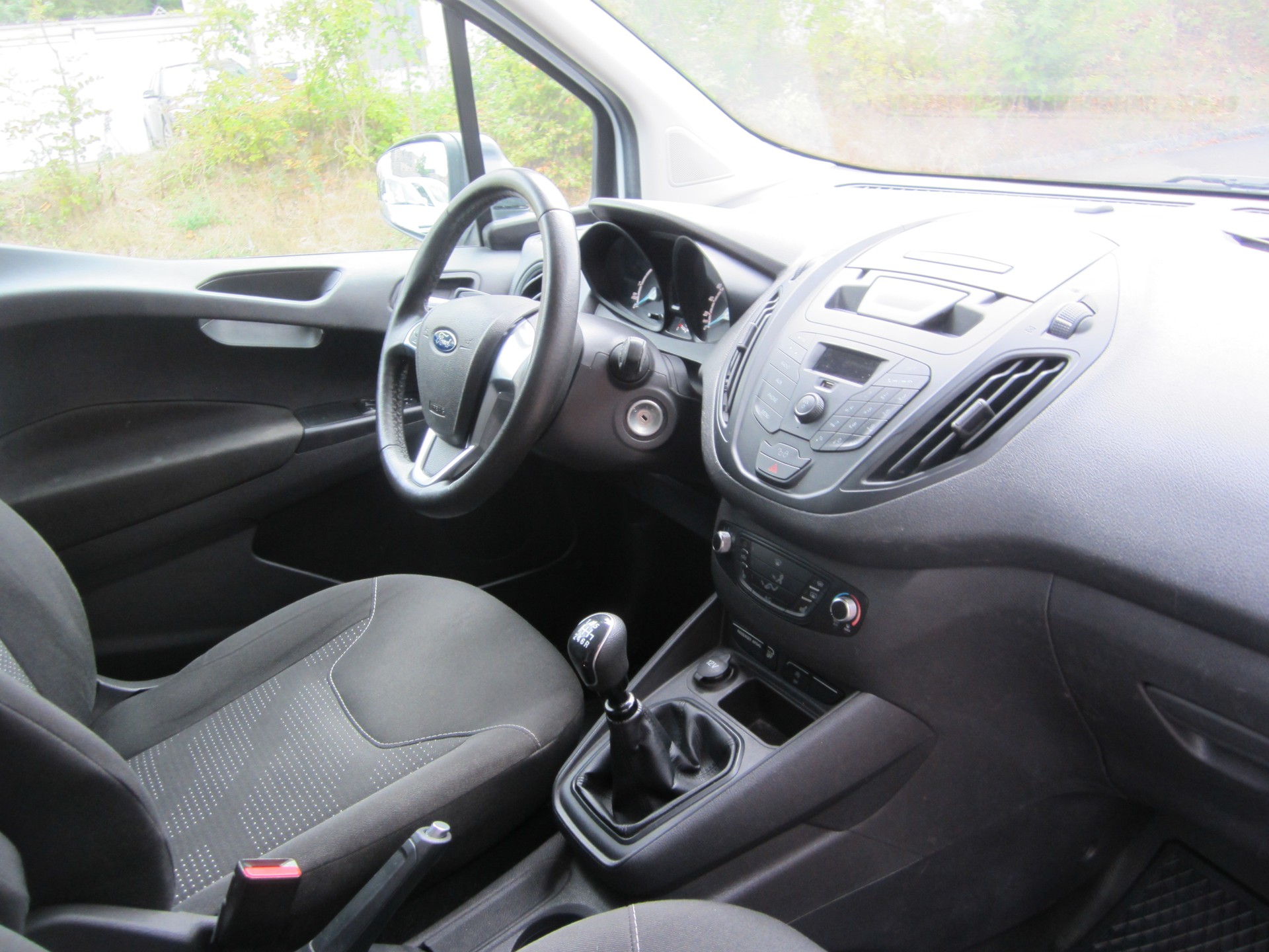 FORD Transit Courier Van 1.5 TDCi Trend-image-11