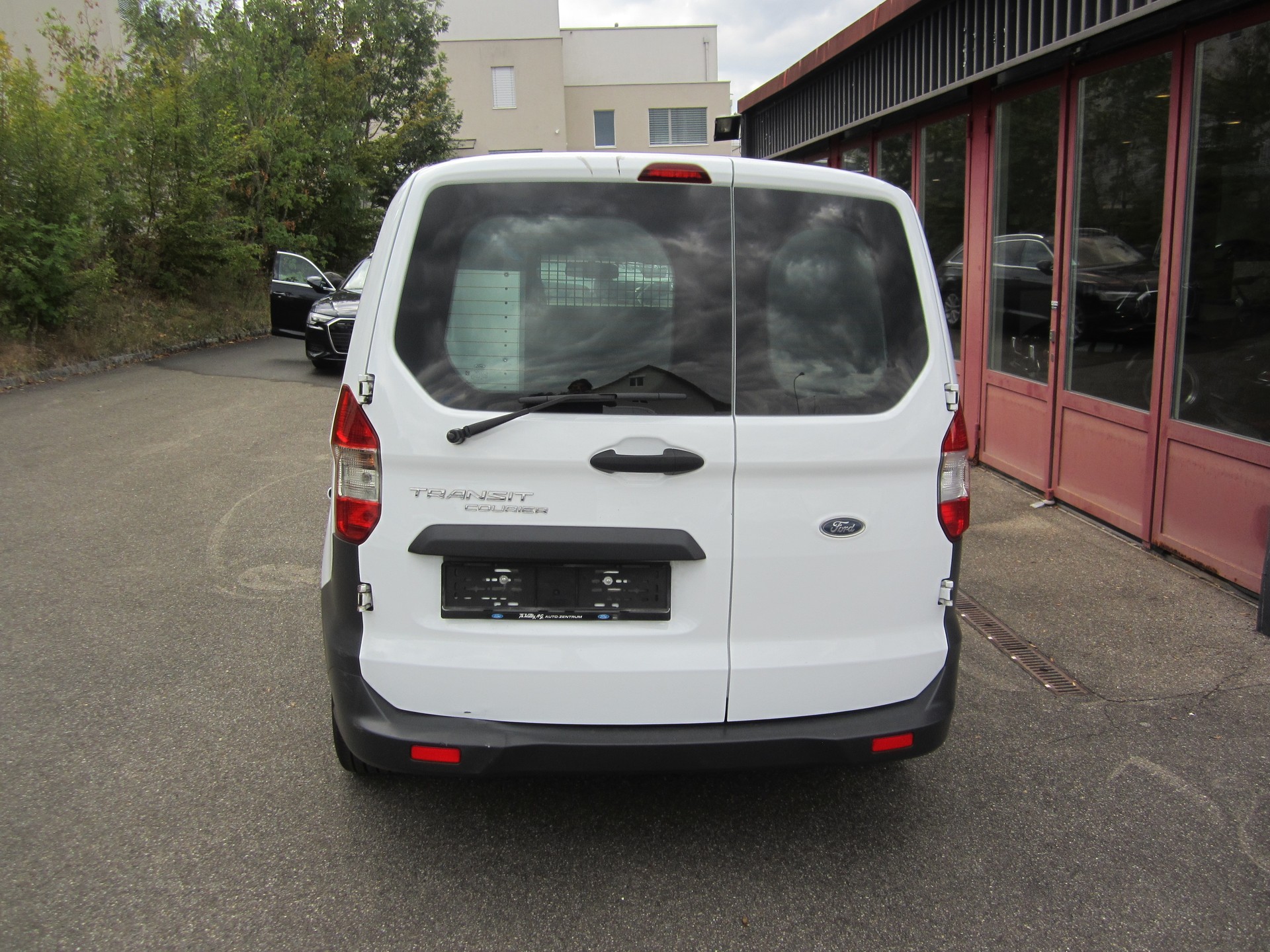 FORD Transit Courier Van 1.5 TDCi Trend-image-4