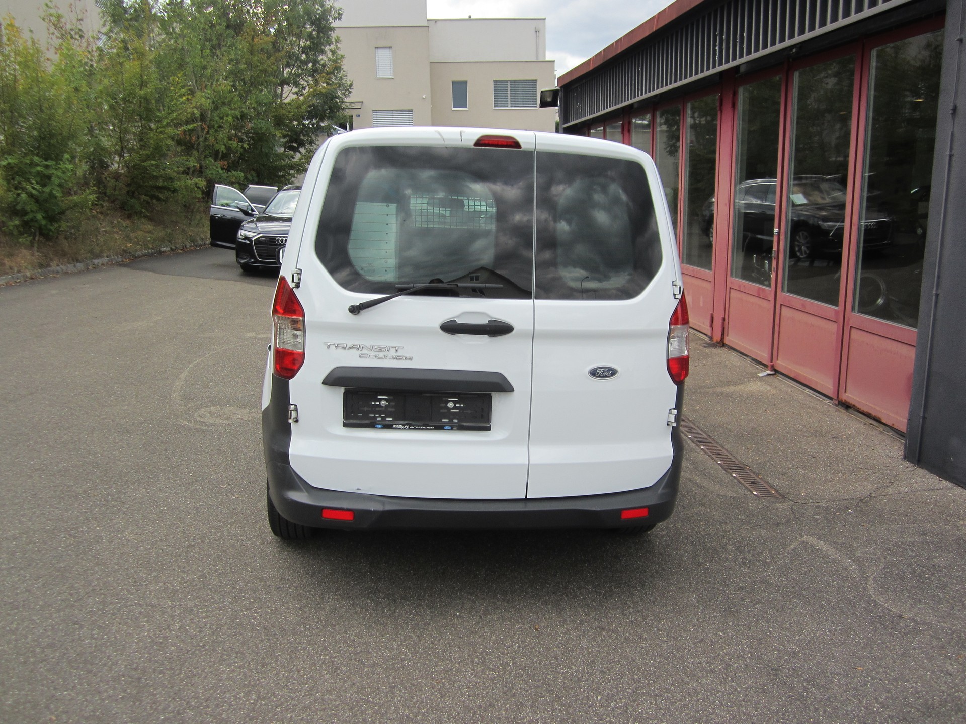 FORD Transit Courier Van 1.5 TDCi Trend-image-12