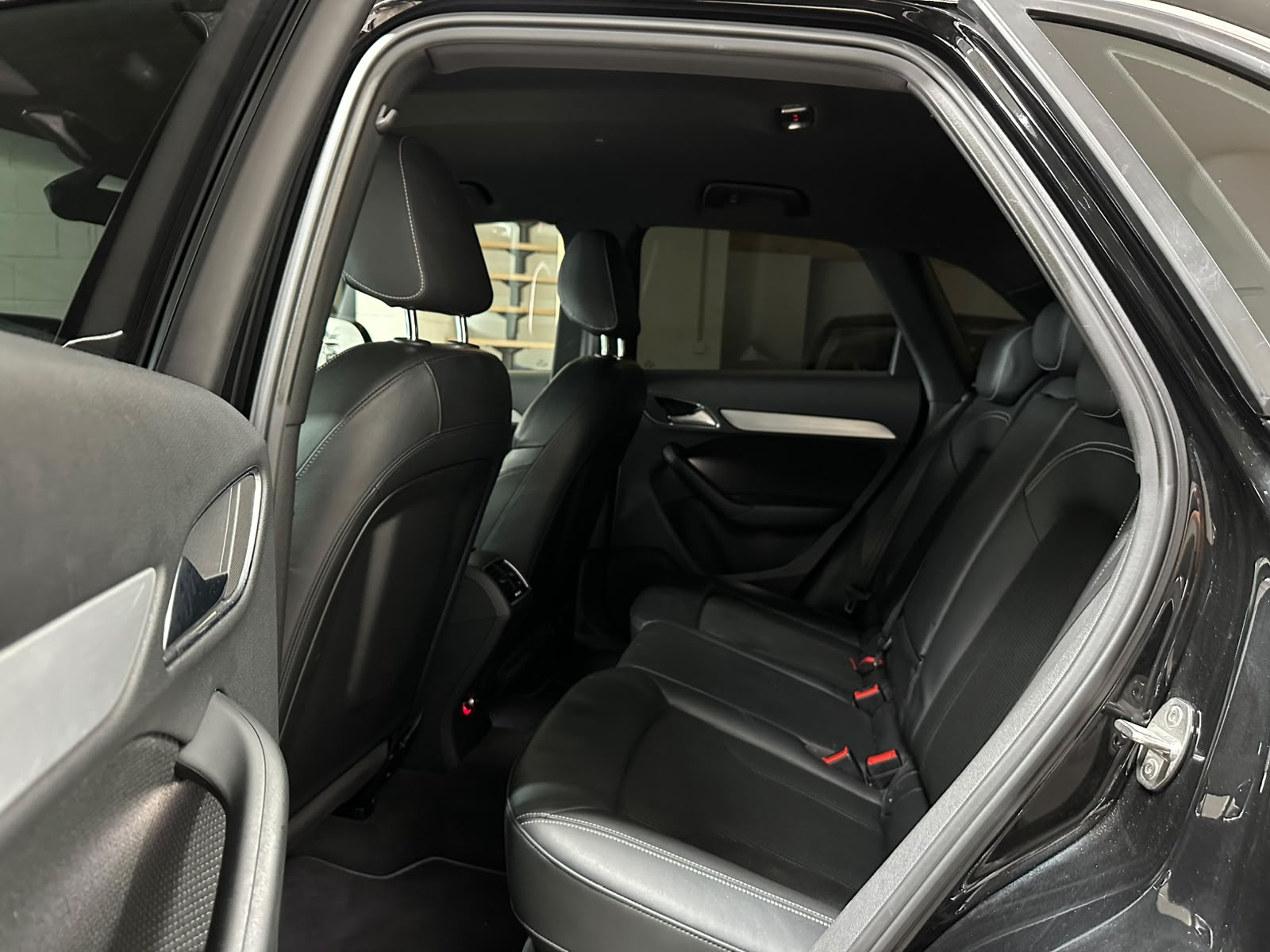 AUDI Q3 2.0 TFSI sport quattro S-tronic-image-8
