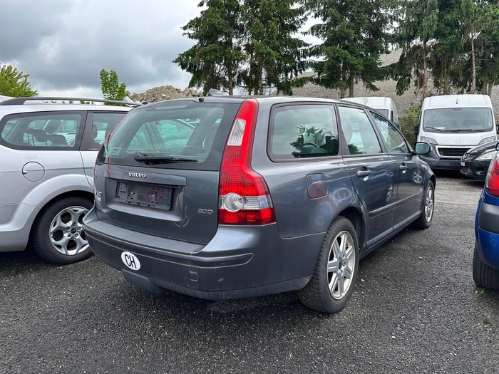 VOLVO V50 2.0D Kinetic-image-4
