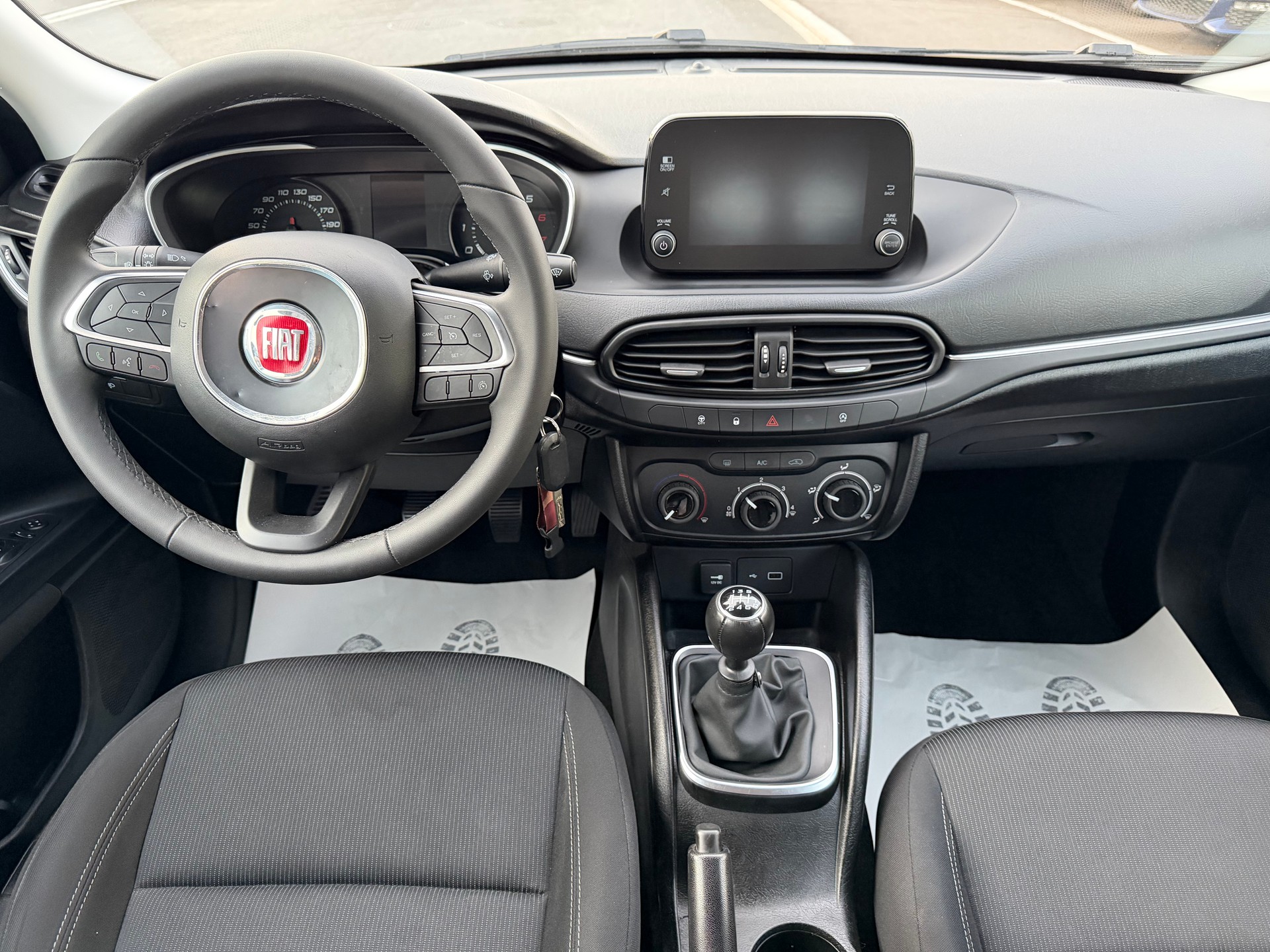 FIAT Tipo 1.4TJet Mirror-image-11