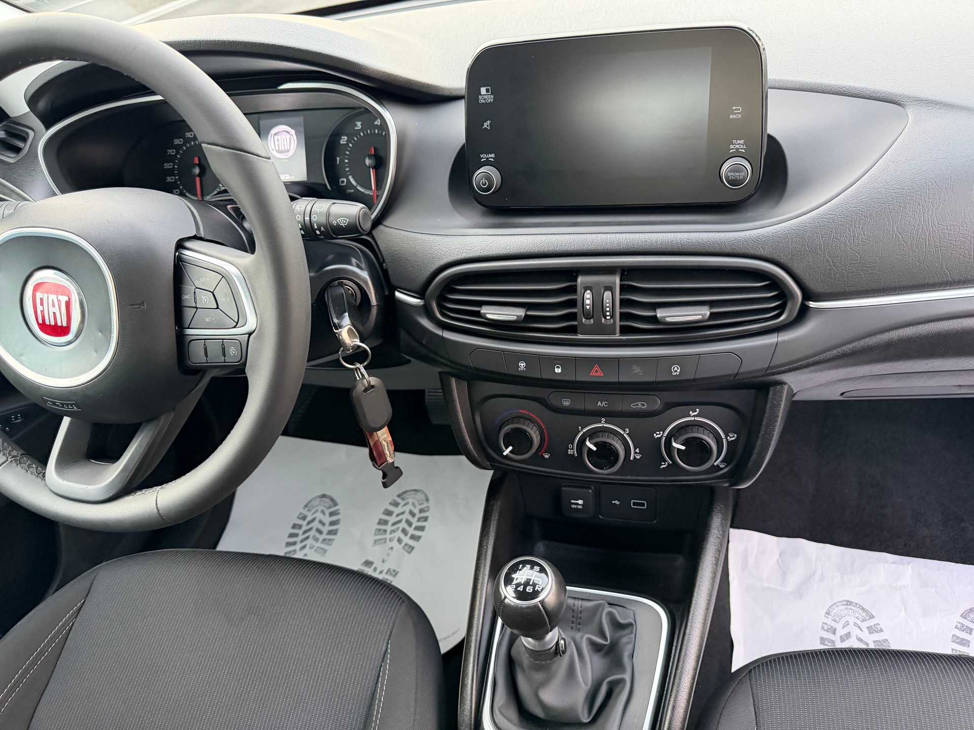 FIAT Tipo 1.4TJet Mirror-image-15