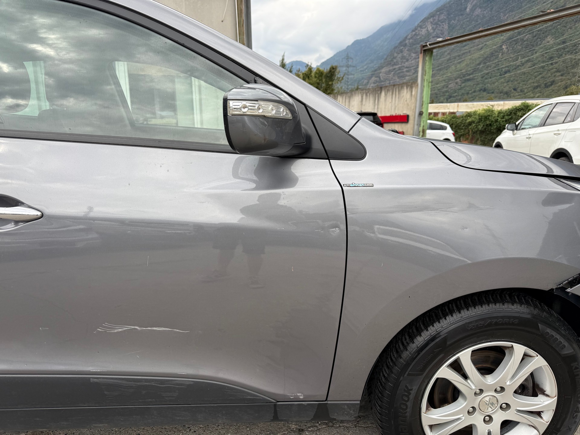 HYUNDAI iX 35 2.0 CRDi Style 4WD Automatic-image-7