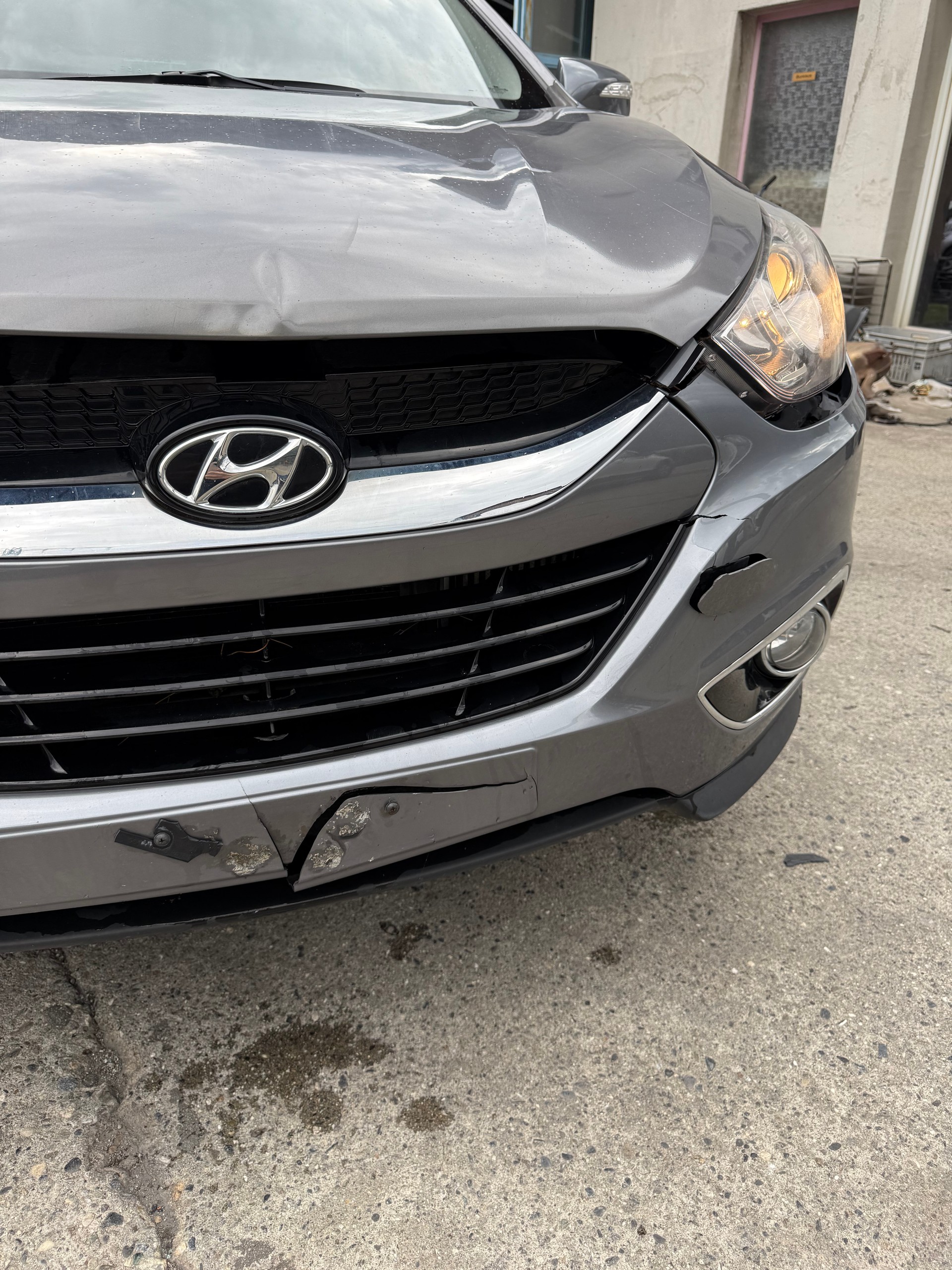 HYUNDAI iX 35 2.0 CRDi Style 4WD Automatic-image-4