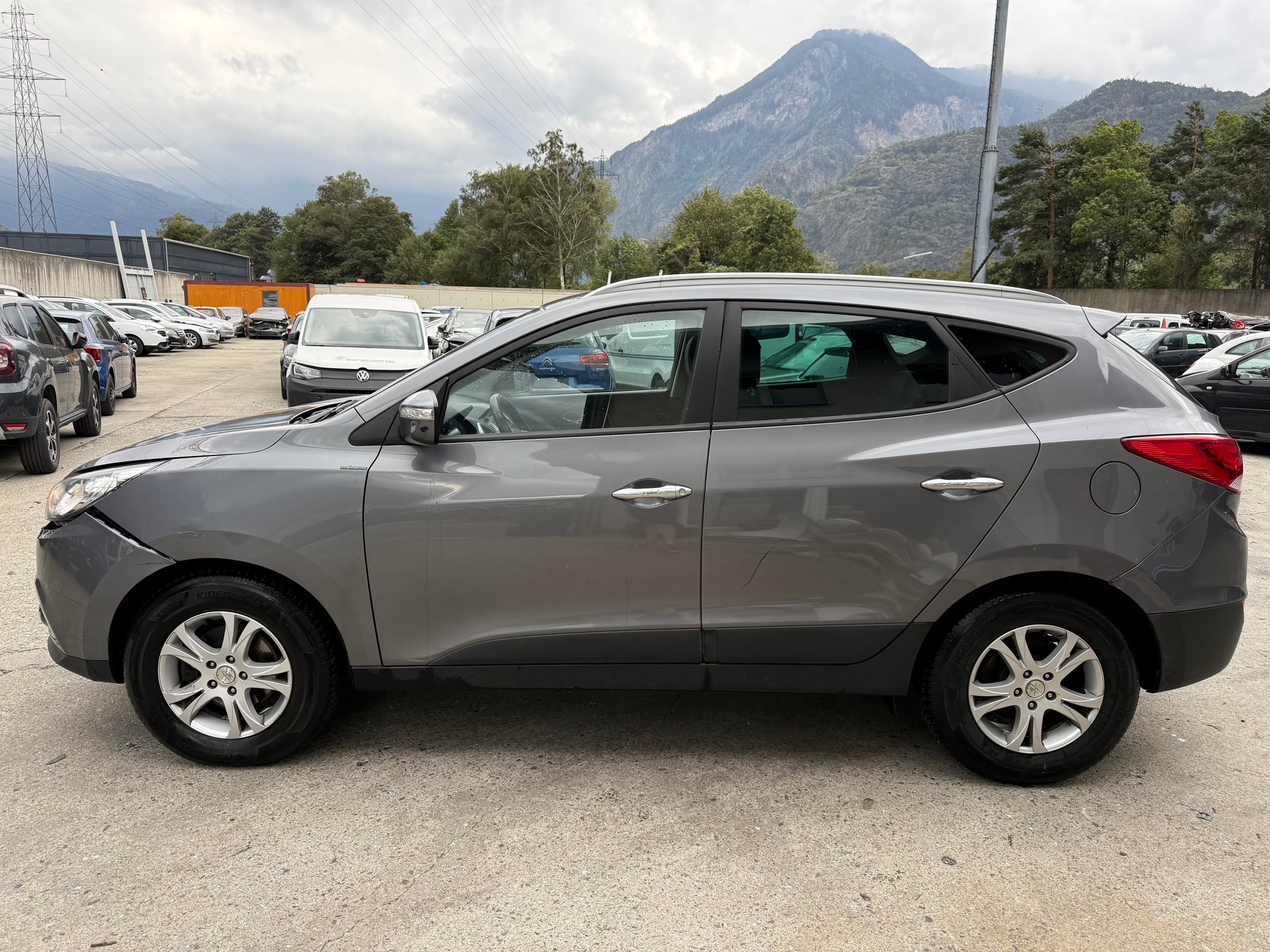 HYUNDAI iX 35 2.0 CRDi Style 4WD Automatic-image-0