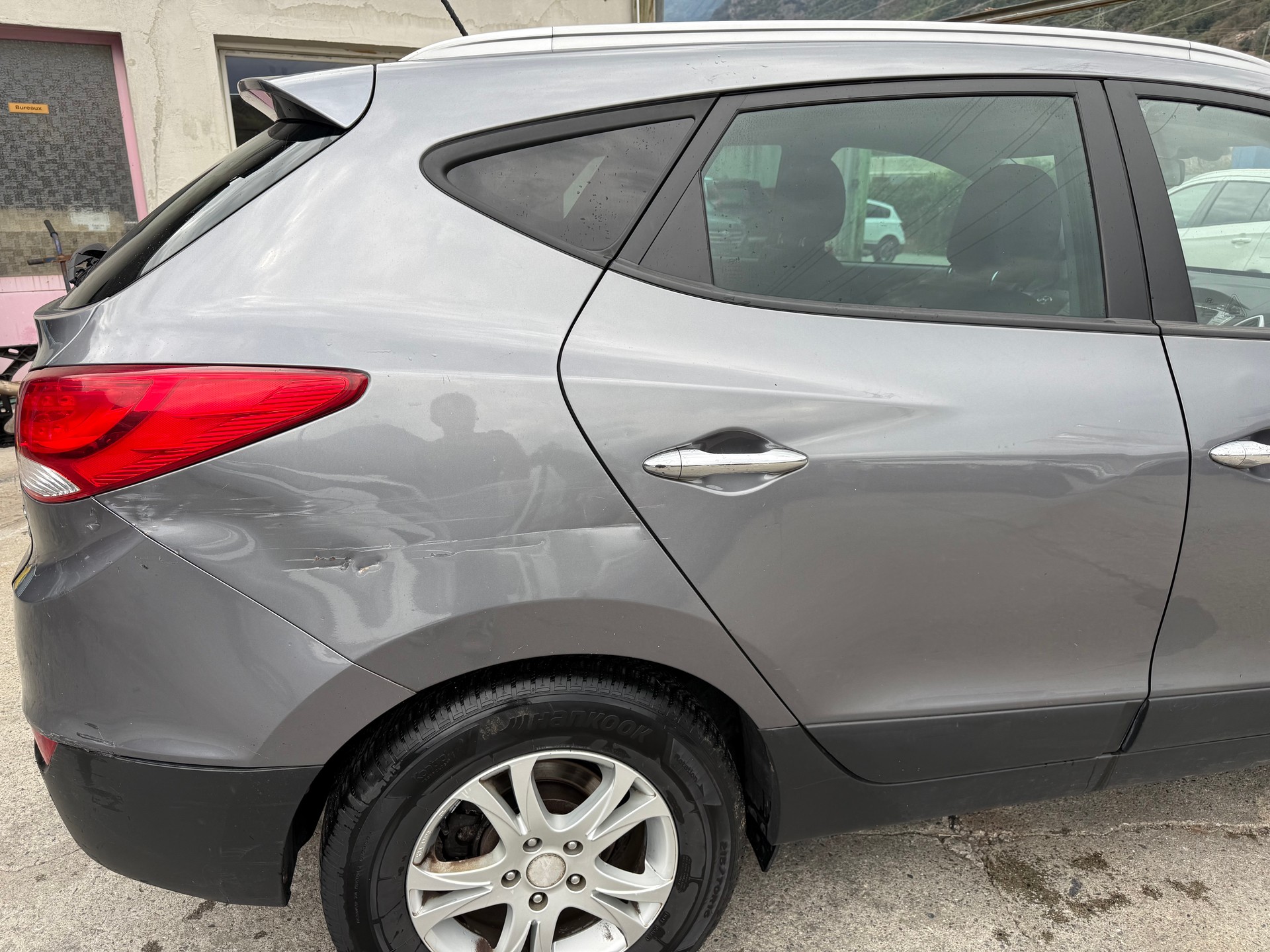HYUNDAI iX 35 2.0 CRDi Style 4WD Automatic-image-8